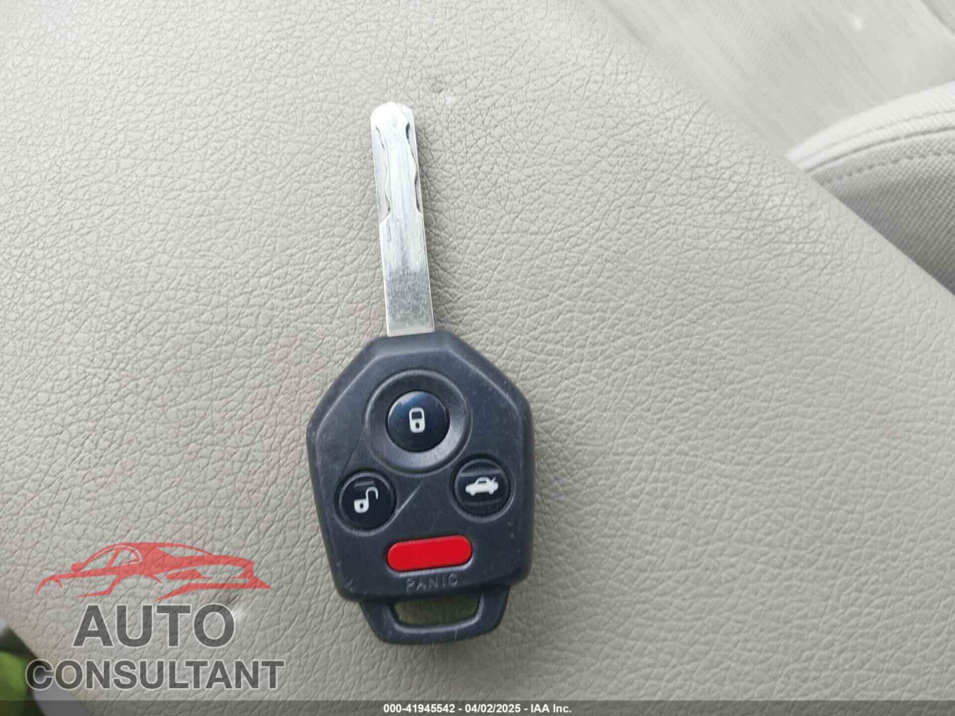 SUBARU OUTBACK 2014 - 4S4BRBDC5E3302013