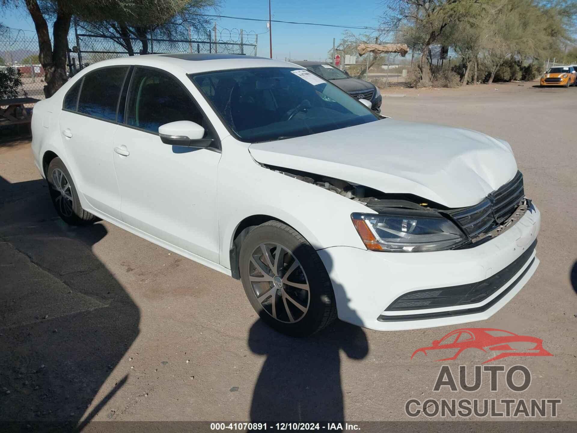 VOLKSWAGEN JETTA 2018 - 3VWB67AJ3JM205931