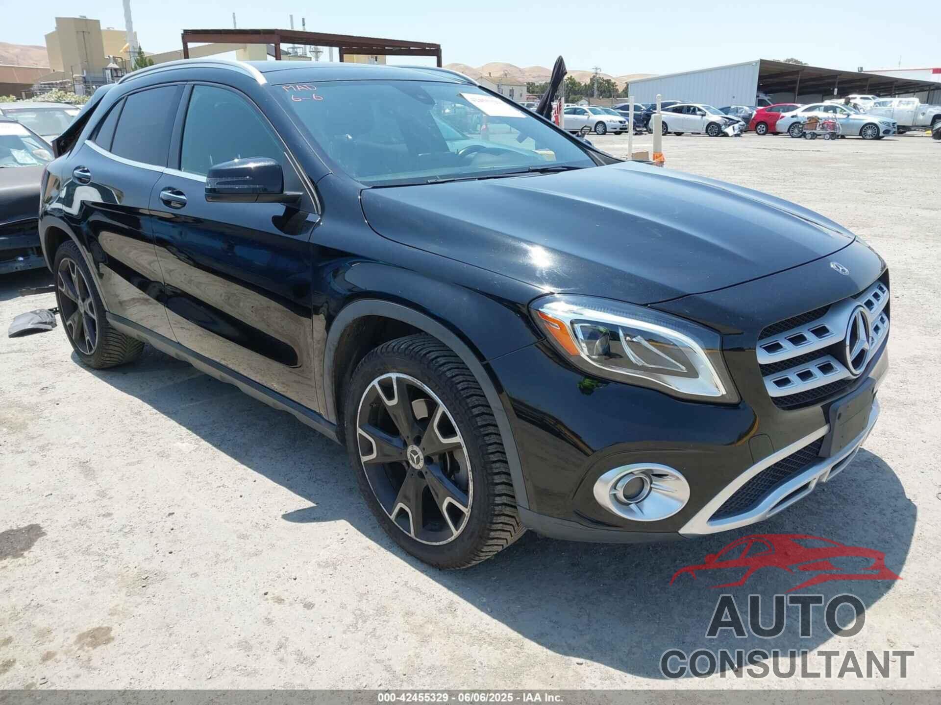 MERCEDES-BENZ GLA 250 2019 - WDCTG4GB2KJ579667