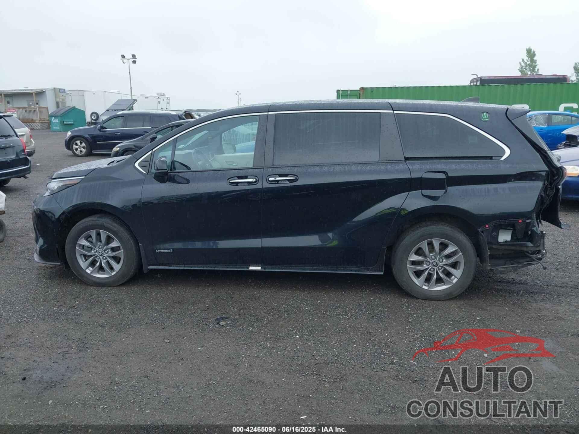 TOYOTA SIENNA 2021 - 5TDYSKFC4MS017574