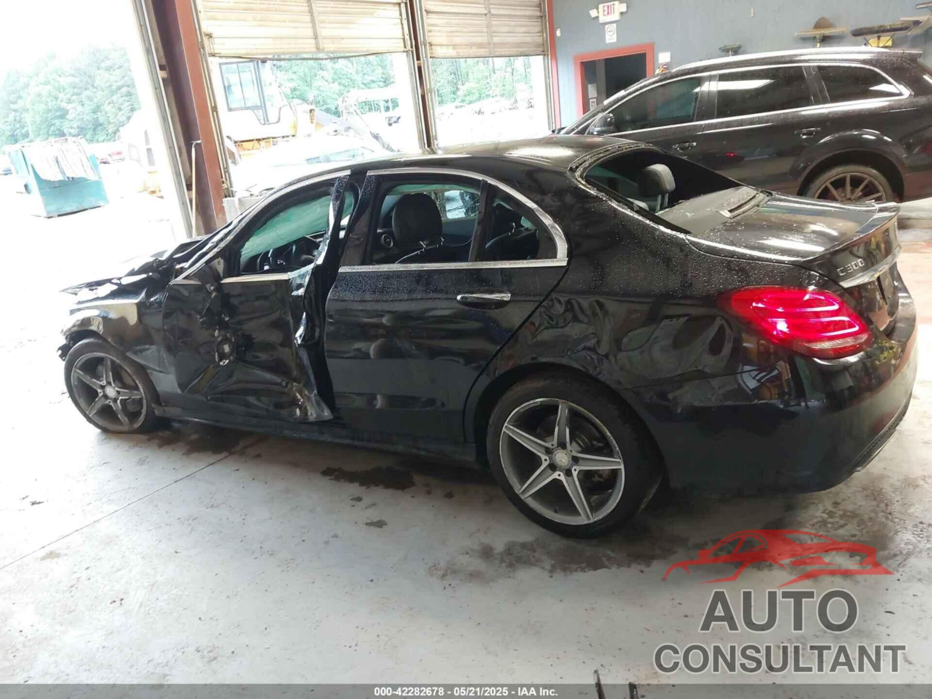 MERCEDES-BENZ C 300 2016 - 55SWF4KB3GU096800