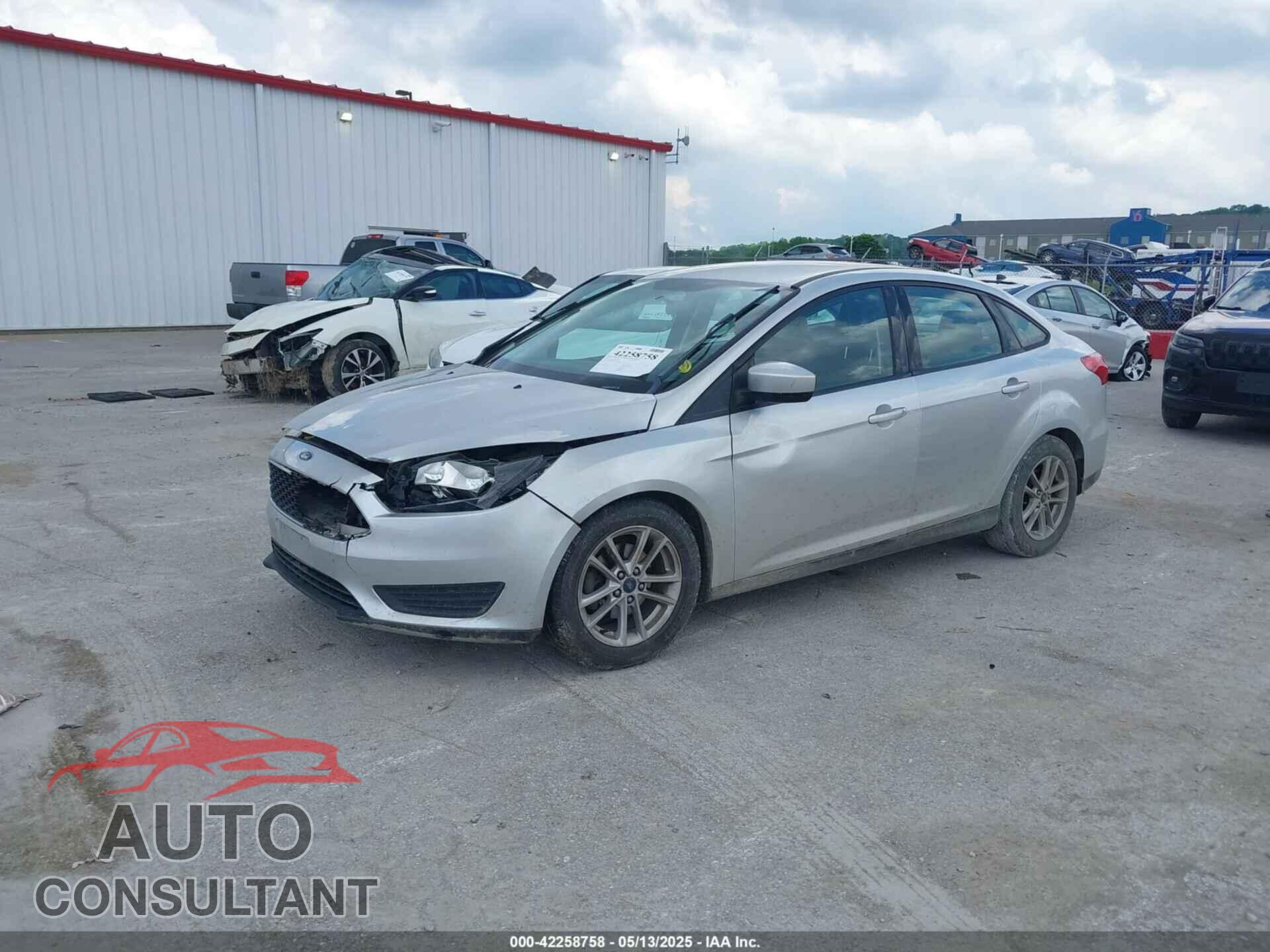 FORD FOCUS 2018 - 1FADP3FE2JL301795