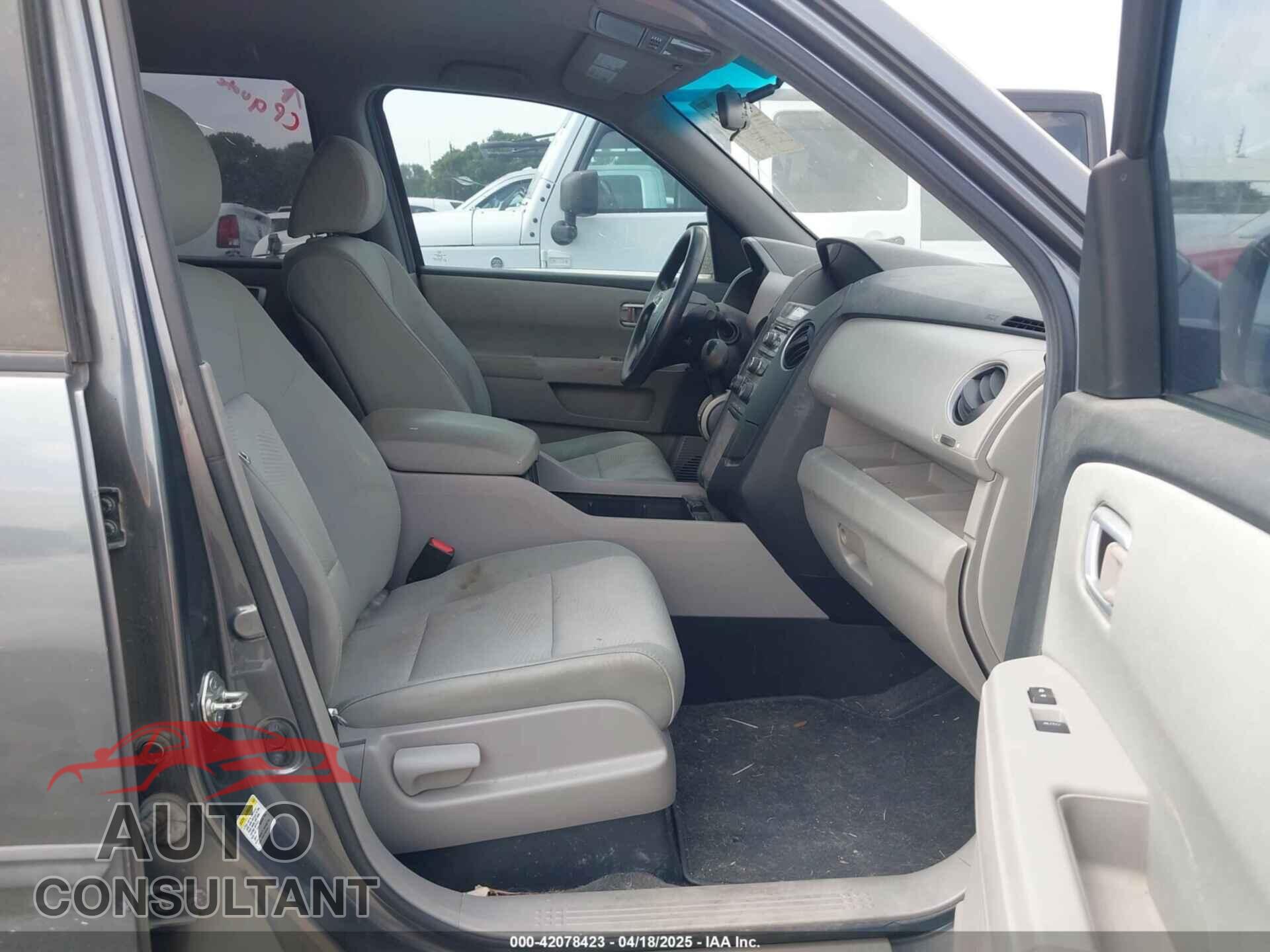 HONDA PILOT 2013 - 5FNYF4H21DB014172