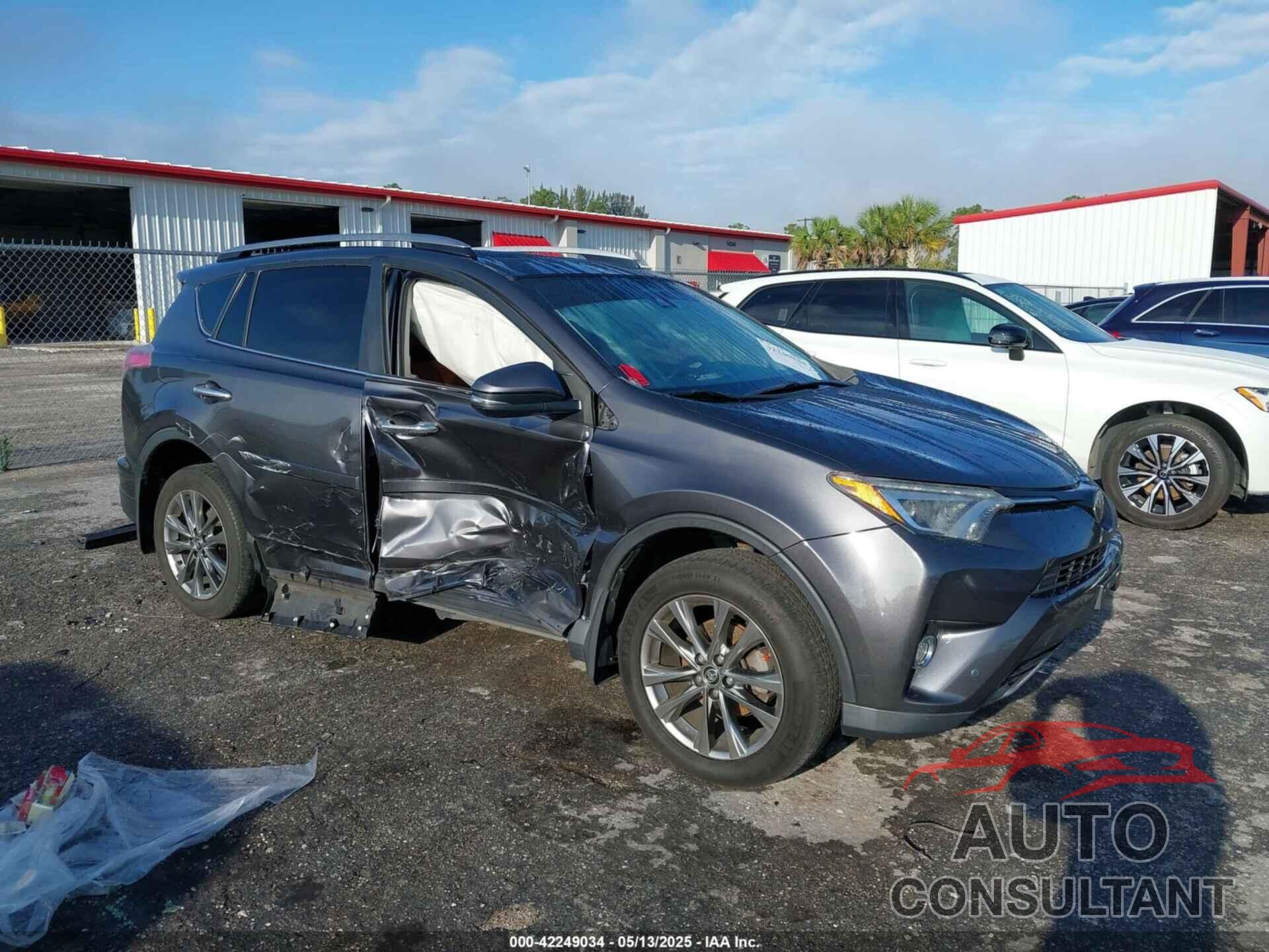 TOYOTA RAV4 2017 - JTMDFREV3HJ155799