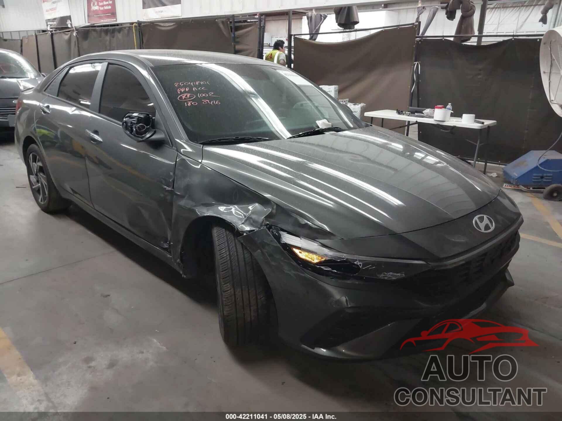HYUNDAI ELANTRA 2025 - KMHLM4DG8SU868416