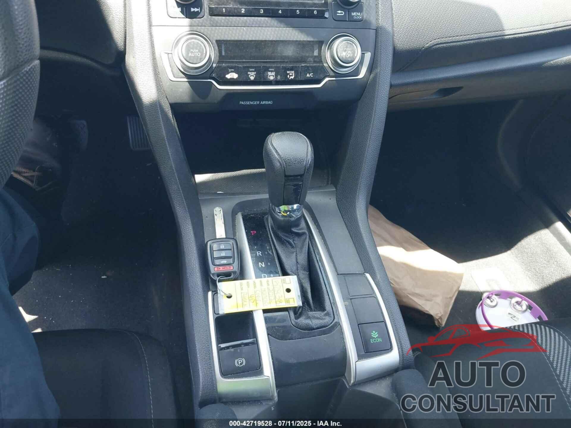 HONDA CIVIC 2017 - 2HGFC2F50HH512396