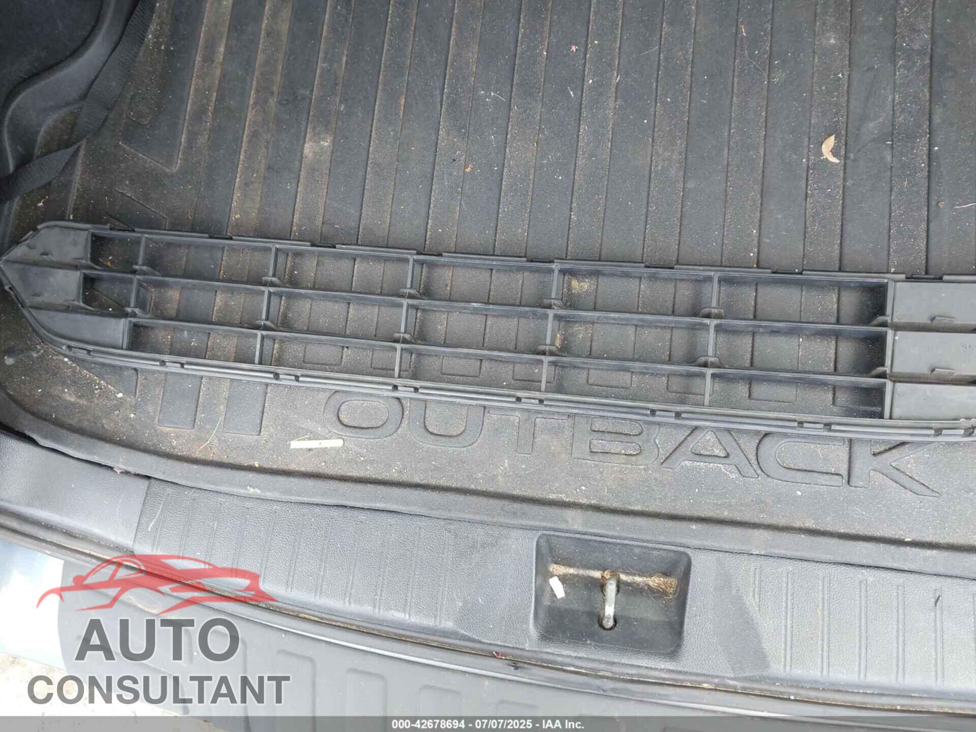 SUBARU OUTBACK 2017 - 4S4BSAKCXH3331237