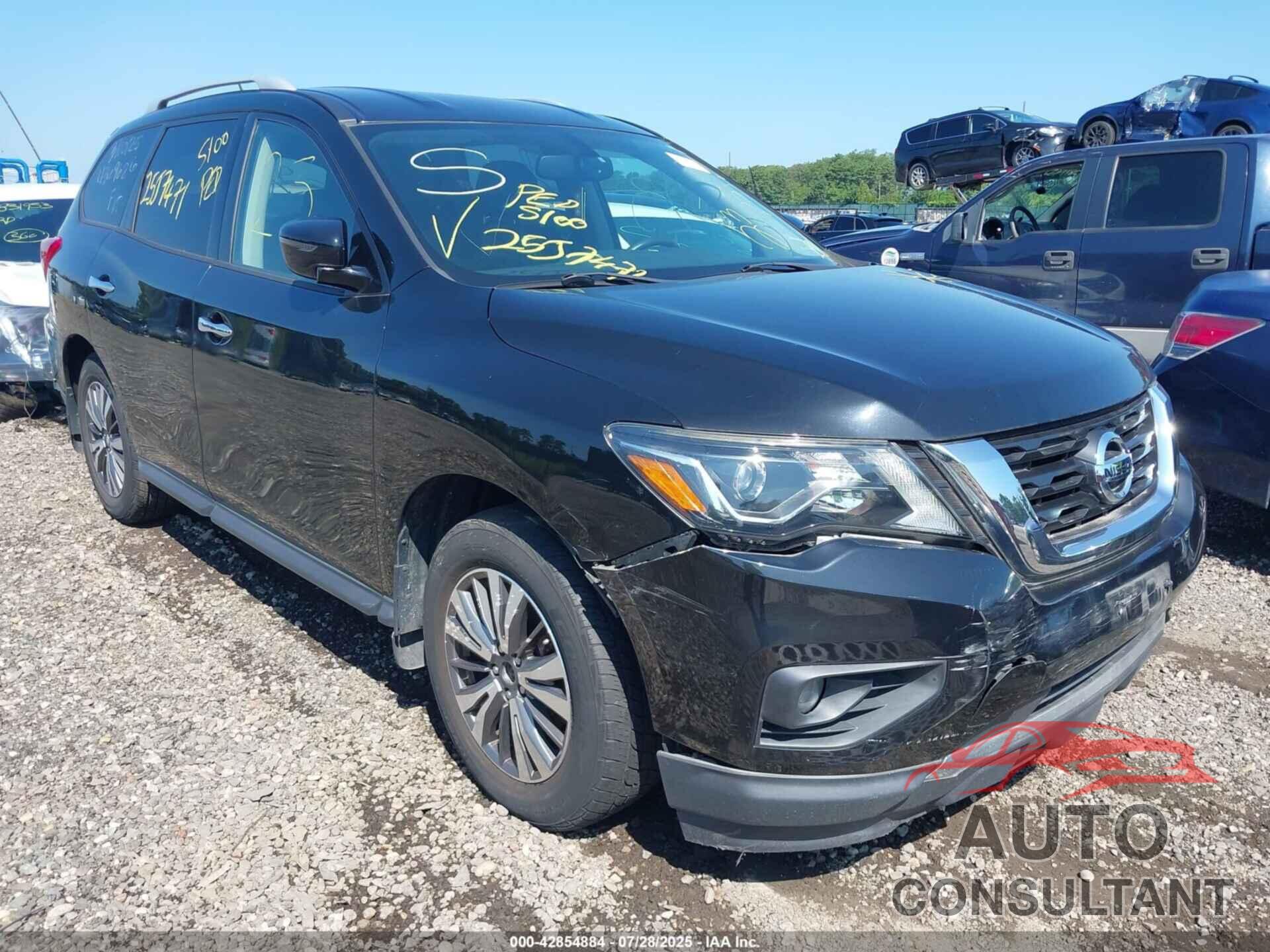 NISSAN PATHFINDER 2017 - 5N1DR2MM8HC682924