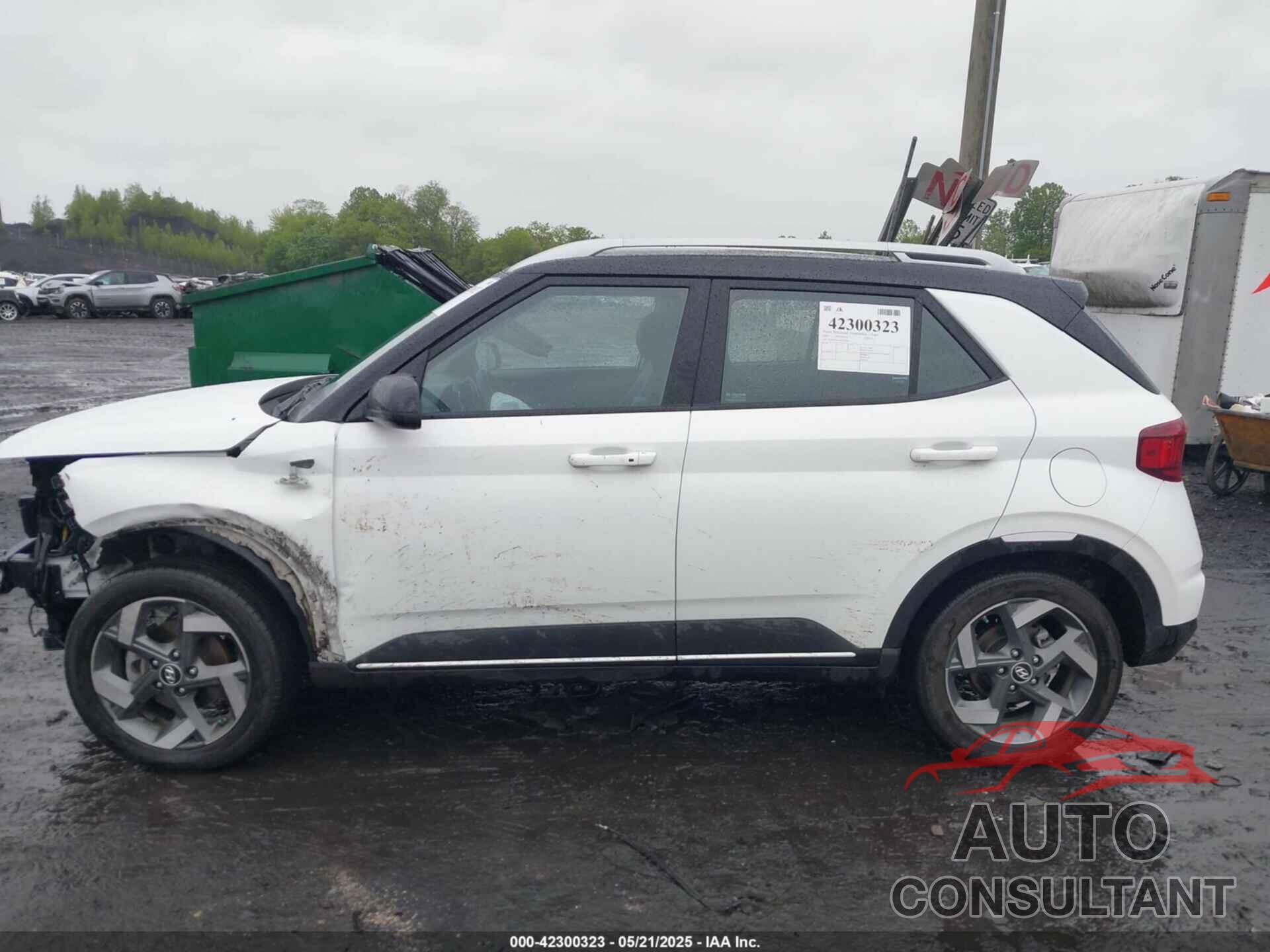 HYUNDAI VENUE 2024 - KMHRC8A33RU327628