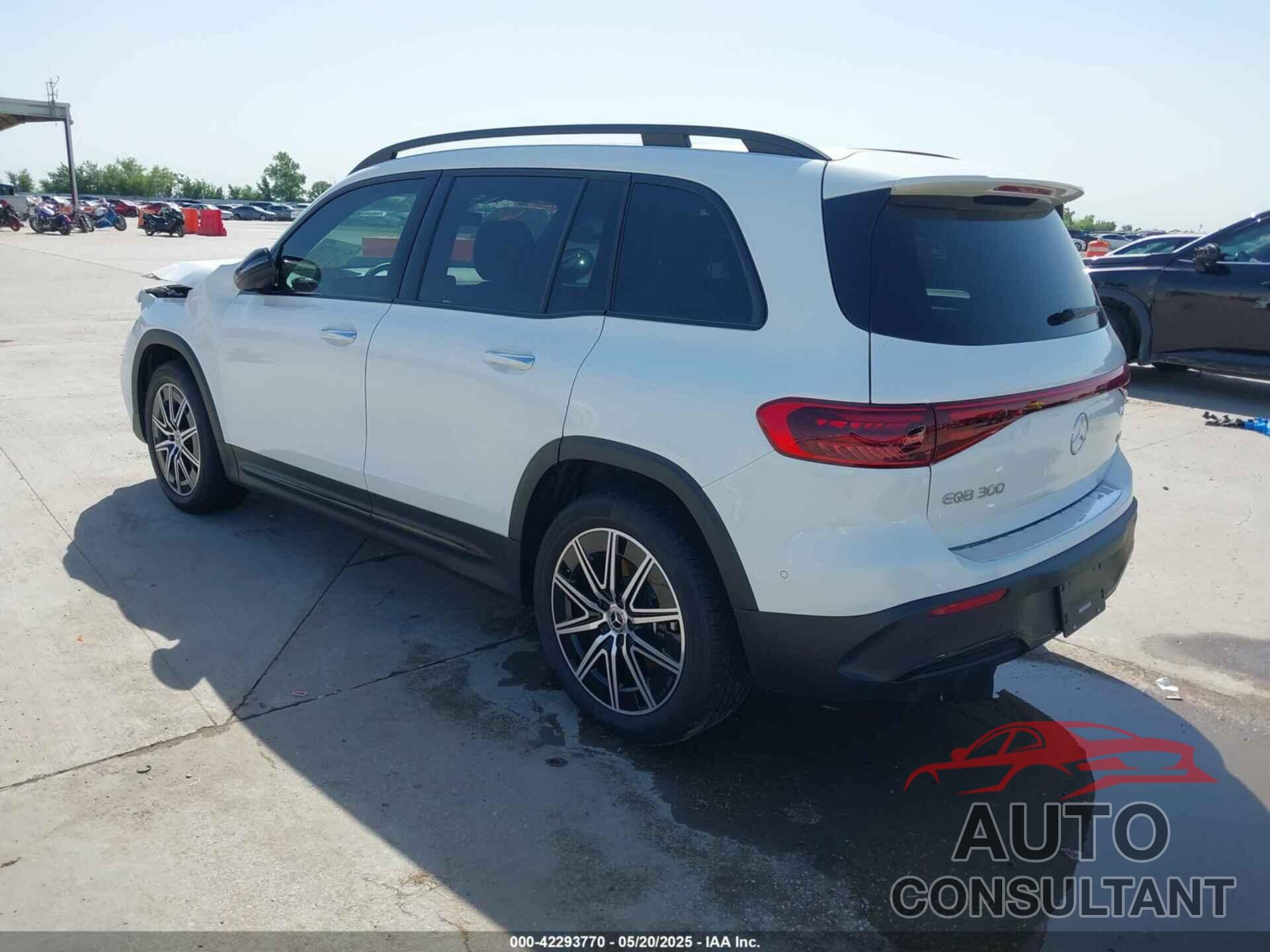 MERCEDES-BENZ EQB 300 SUV 2024 - W1N9M0KB8RN104156