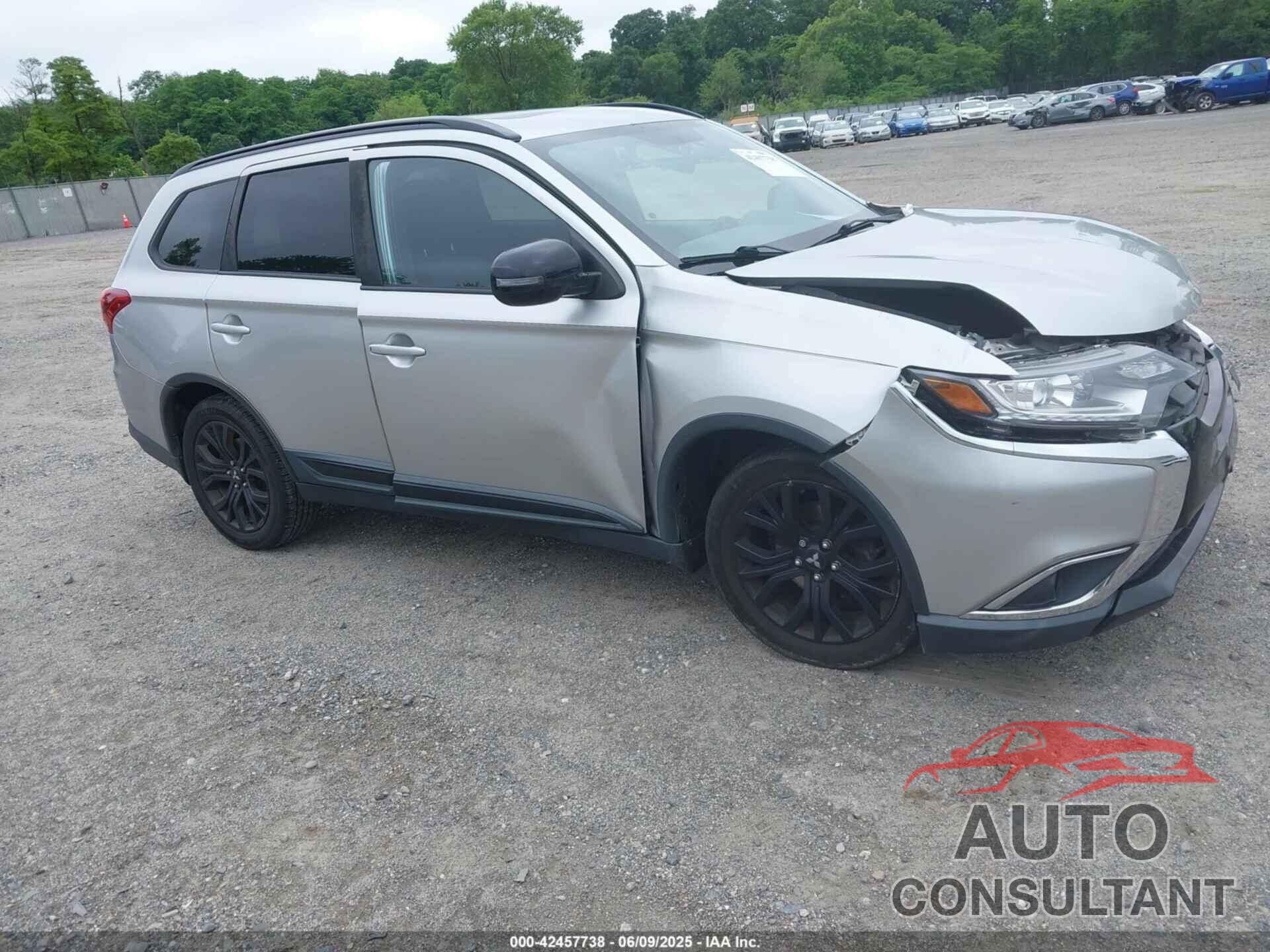 MITSUBISHI OUTLANDER 2018 - JA4AD3A3XJZ018337