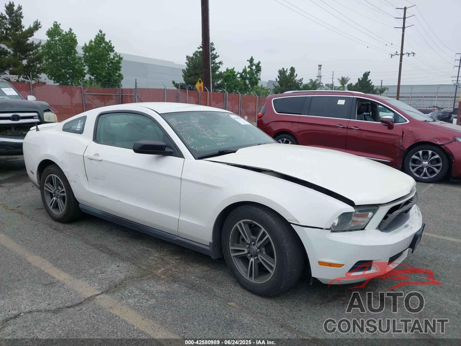 FORD MUSTANG 2011 - 1ZVBP8AM6B5123048