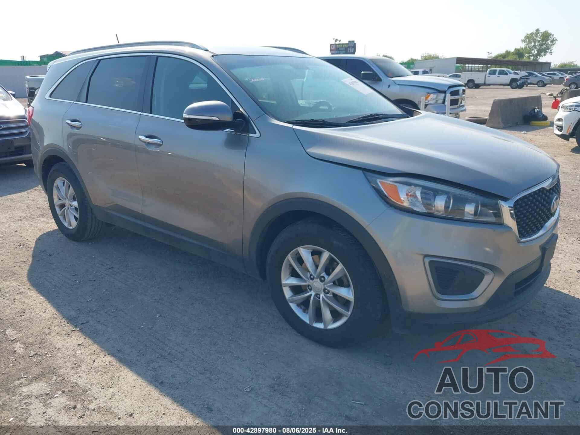 KIA SORENTO 2018 - 5XYPG4A57JG350541