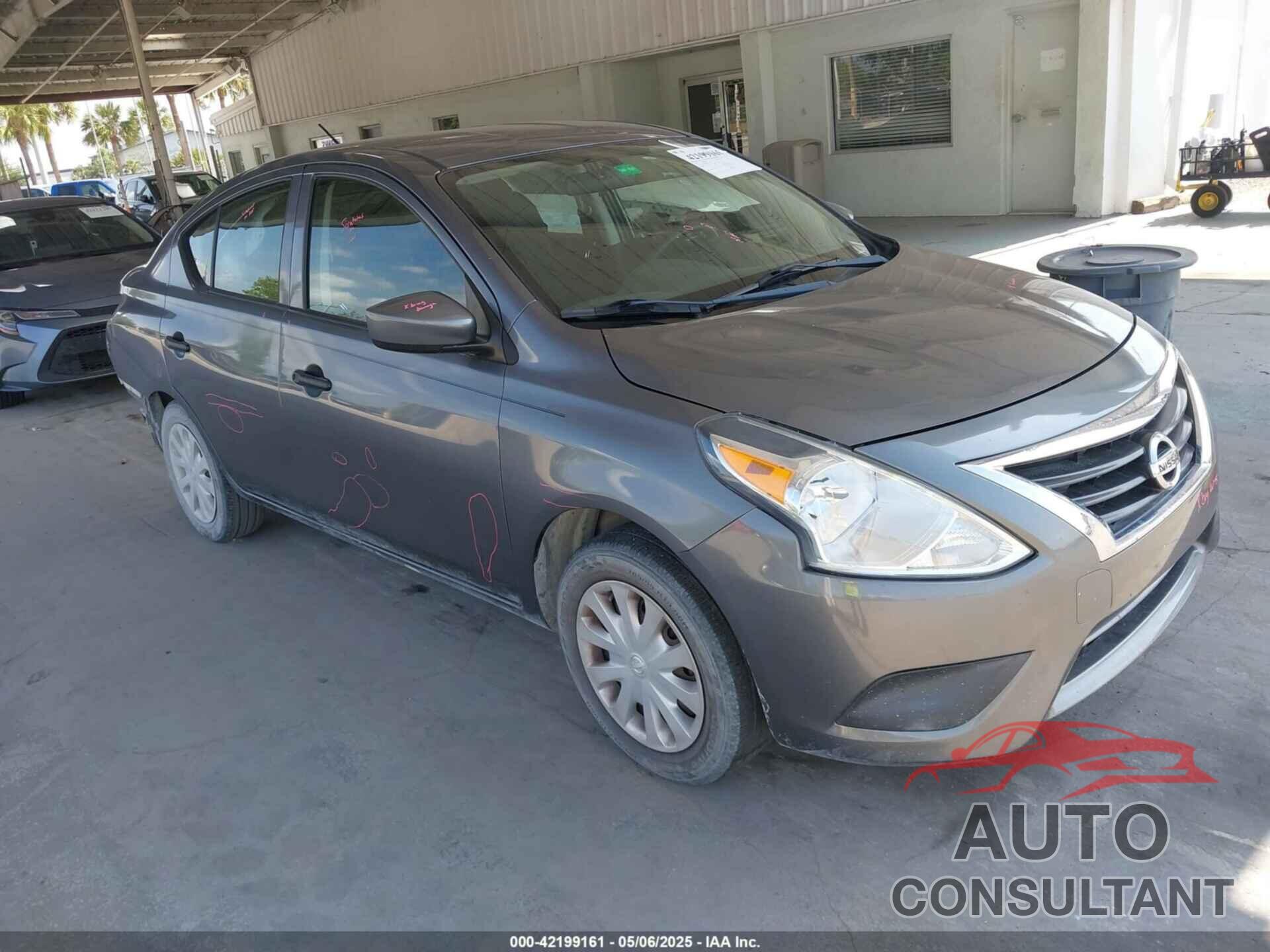 NISSAN VERSA 2017 - 3N1CN7AP5HL886093