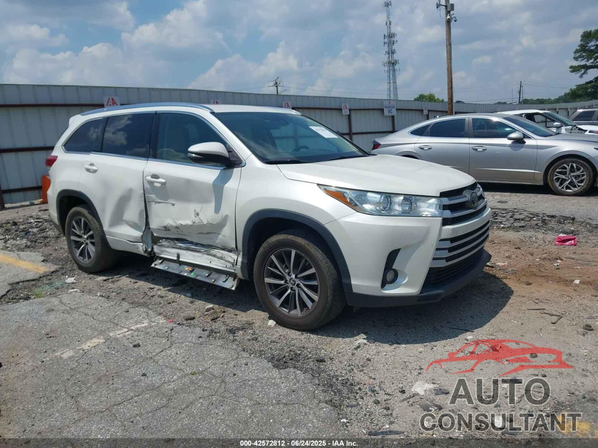 TOYOTA HIGHLANDER 2018 - 5TDKZRFH9JS550053