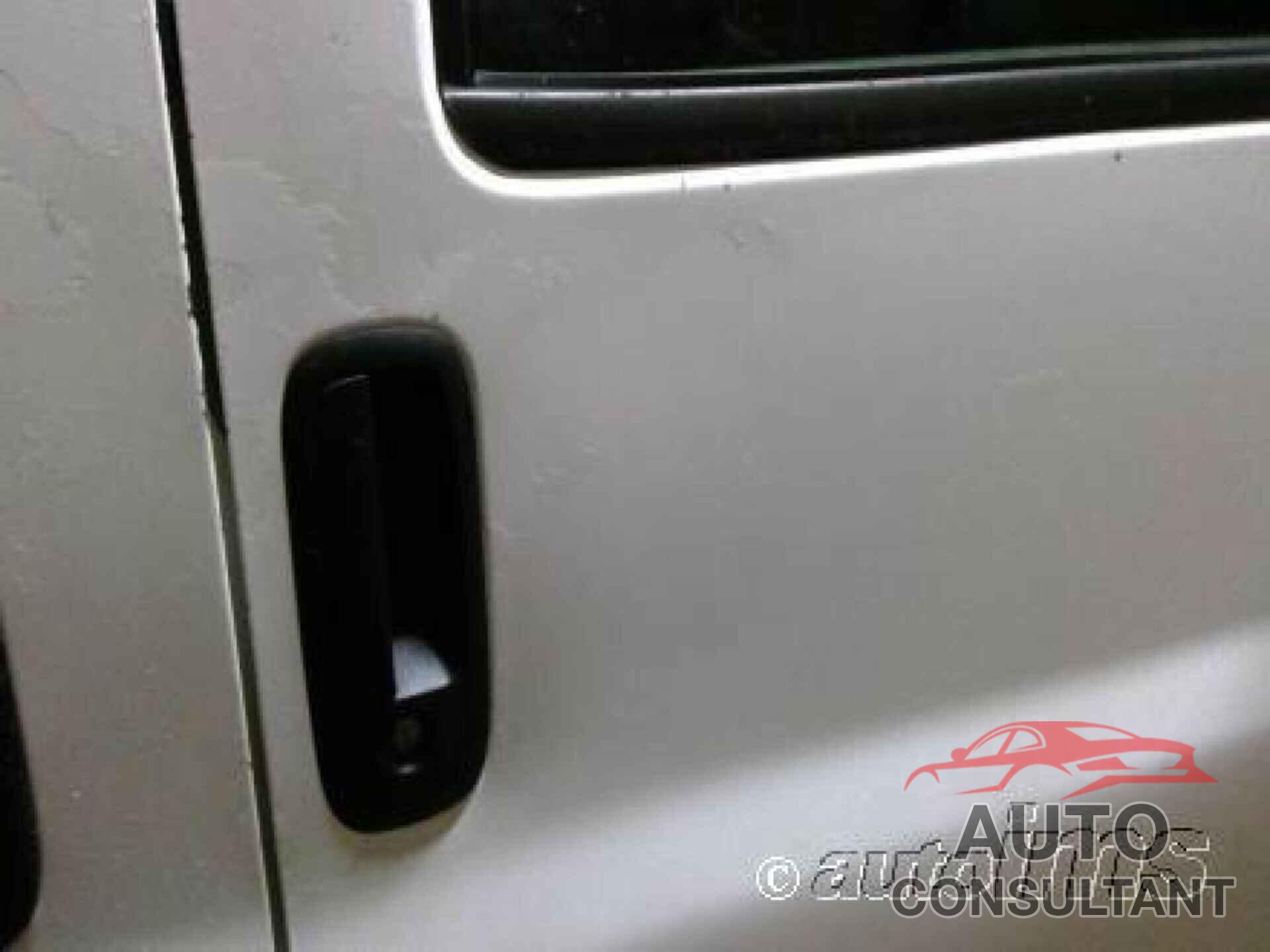 CHEVROLET EXPRESS G2500 2013 - 1GCWGFCA0D1149909