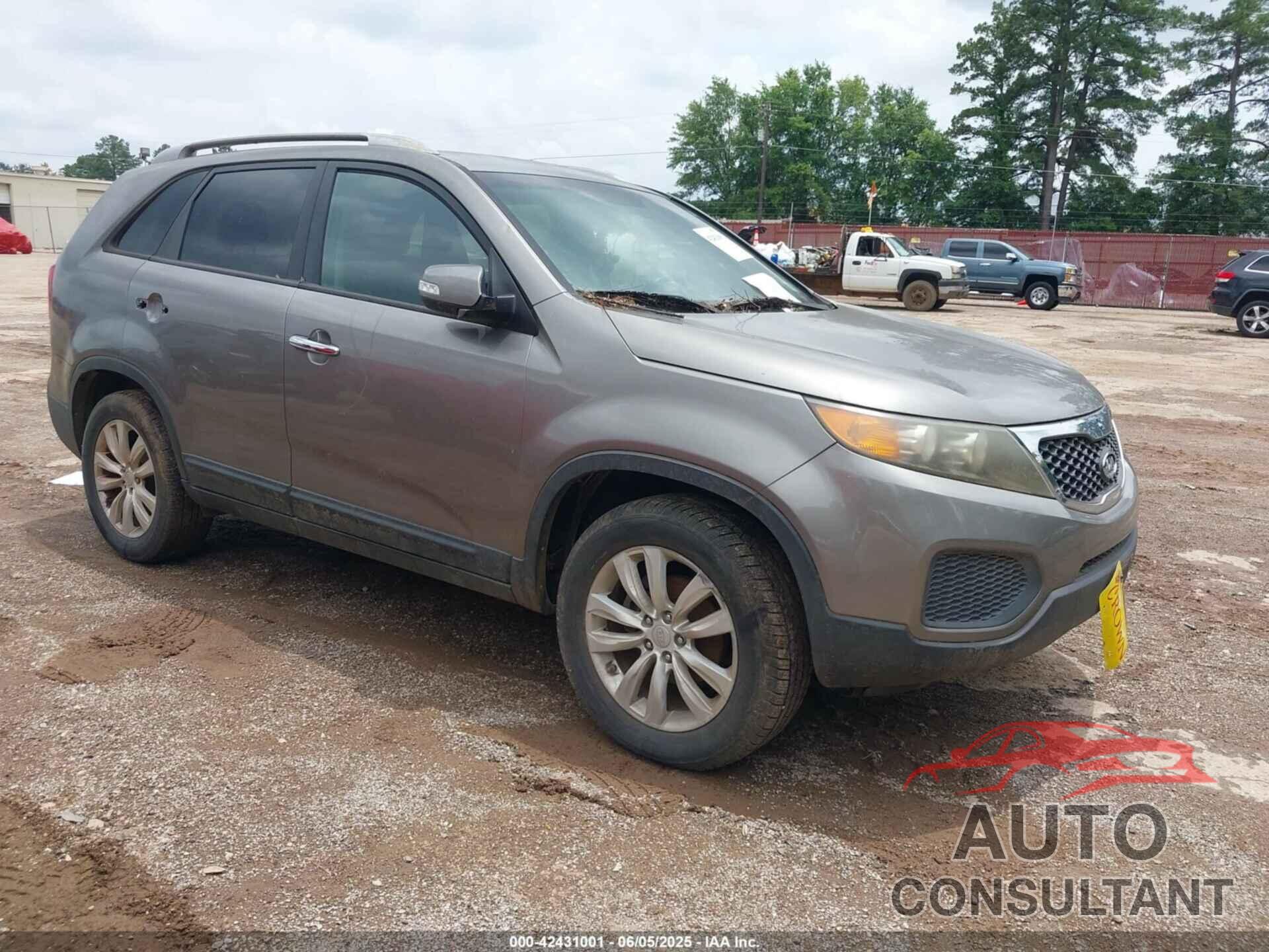KIA SORENTO 2011 - 5XYKT4A21BG083703