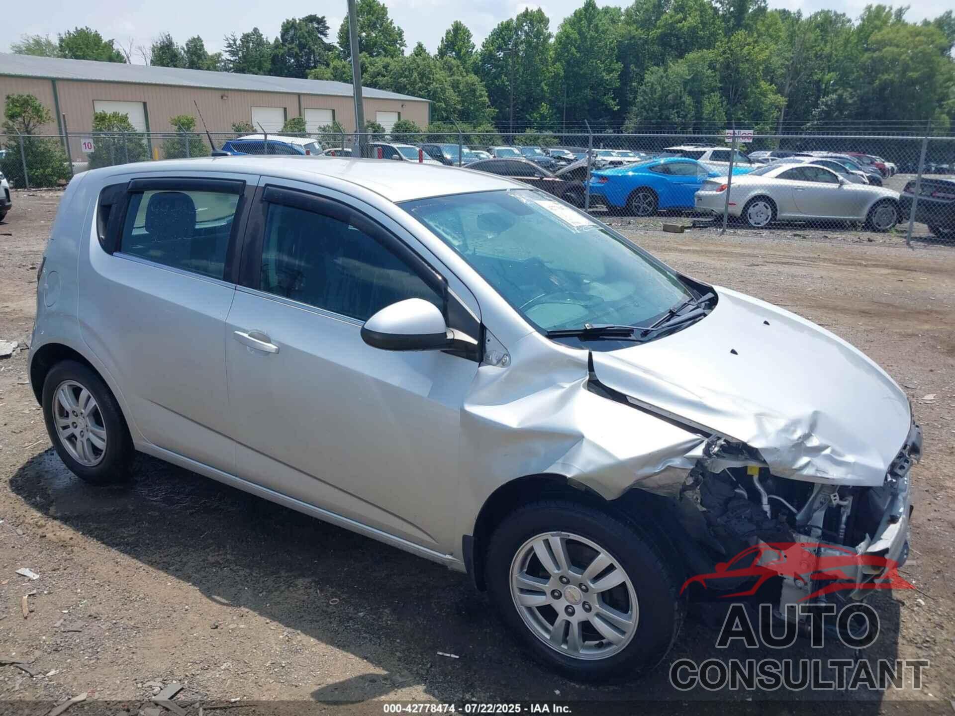 CHEVROLET SONIC 2012 - 1G1JC6SH6C4174937