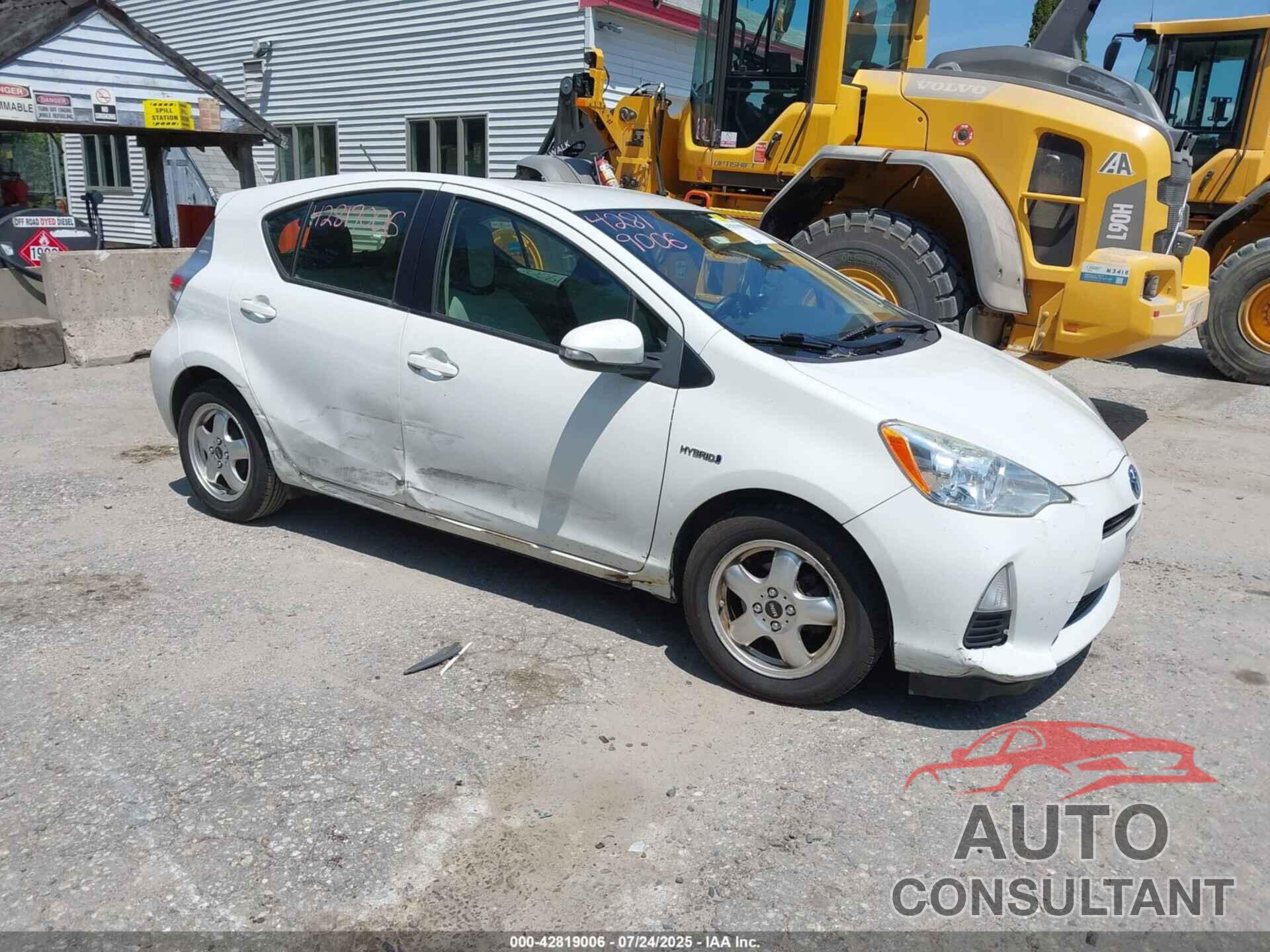 TOYOTA PRIUS C 2014 - JTDKDTB33E1565222