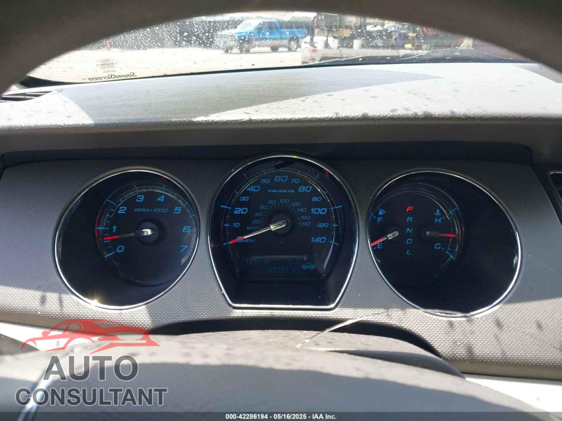 FORD TAURUS 2010 - 1FAHP2DW3AG104103
