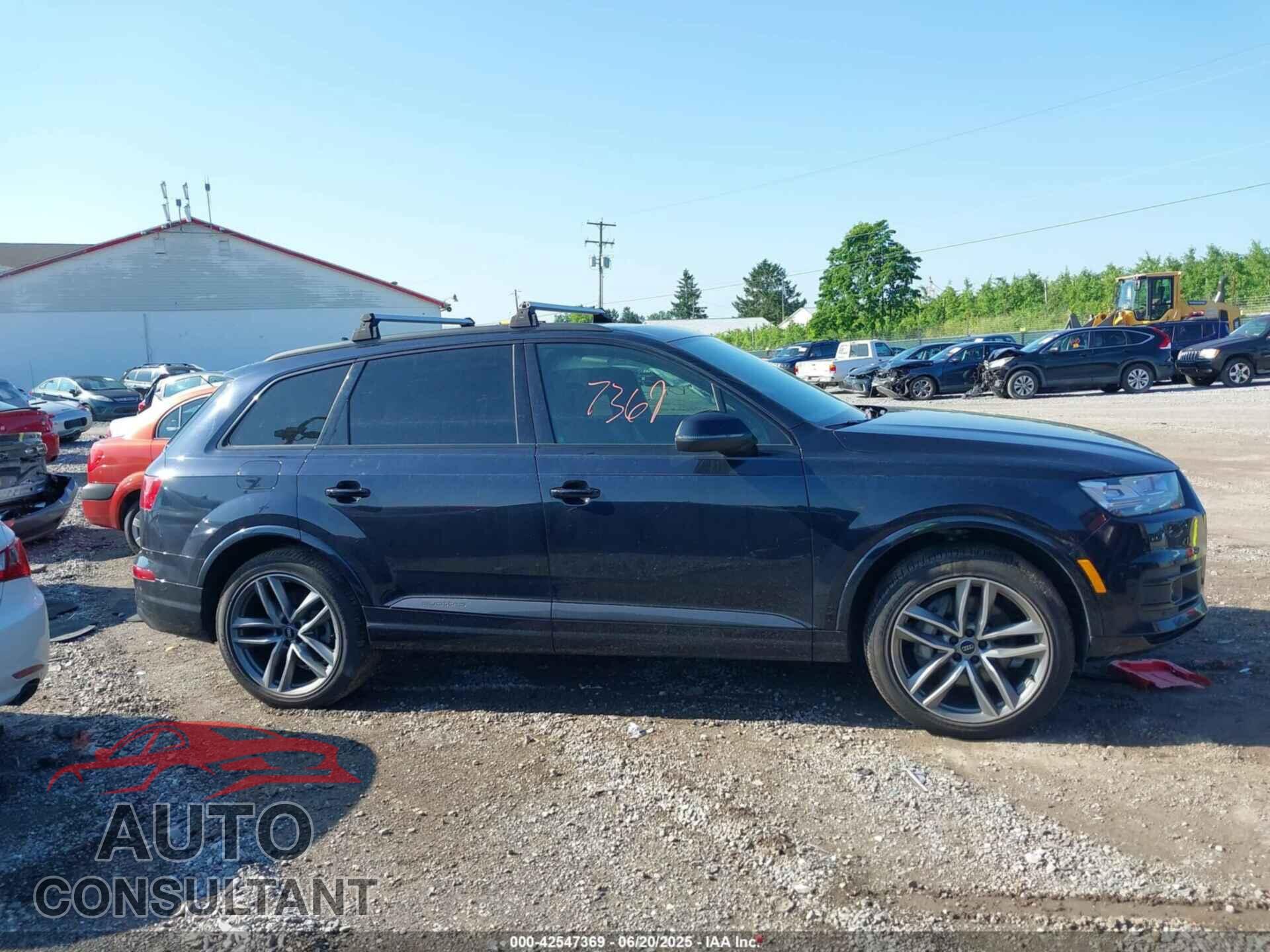 AUDI Q7 2017 - WA1VAAF74HD042716