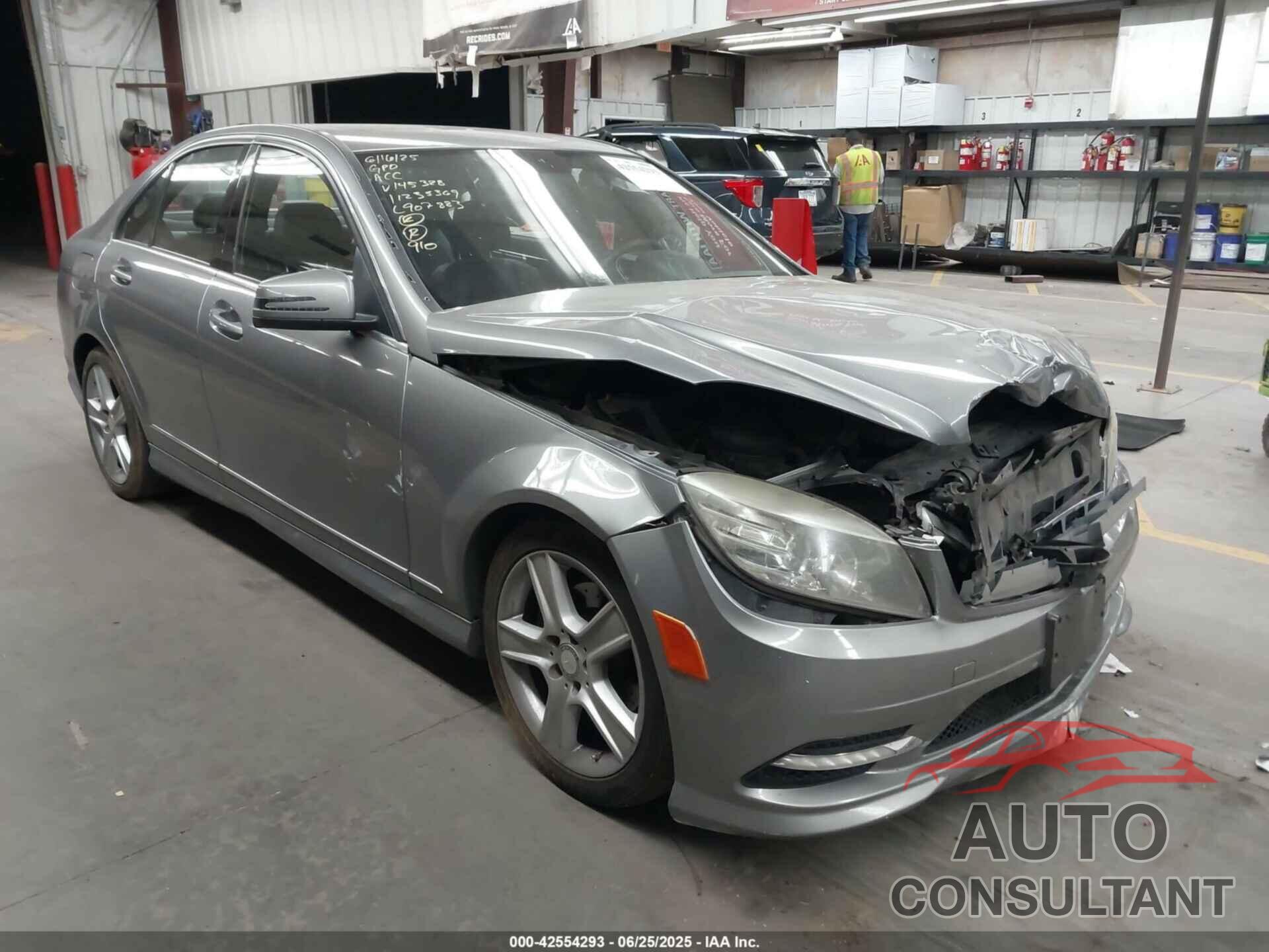 MERCEDES-BENZ C 2011 - WDDGF8BB2BR145328