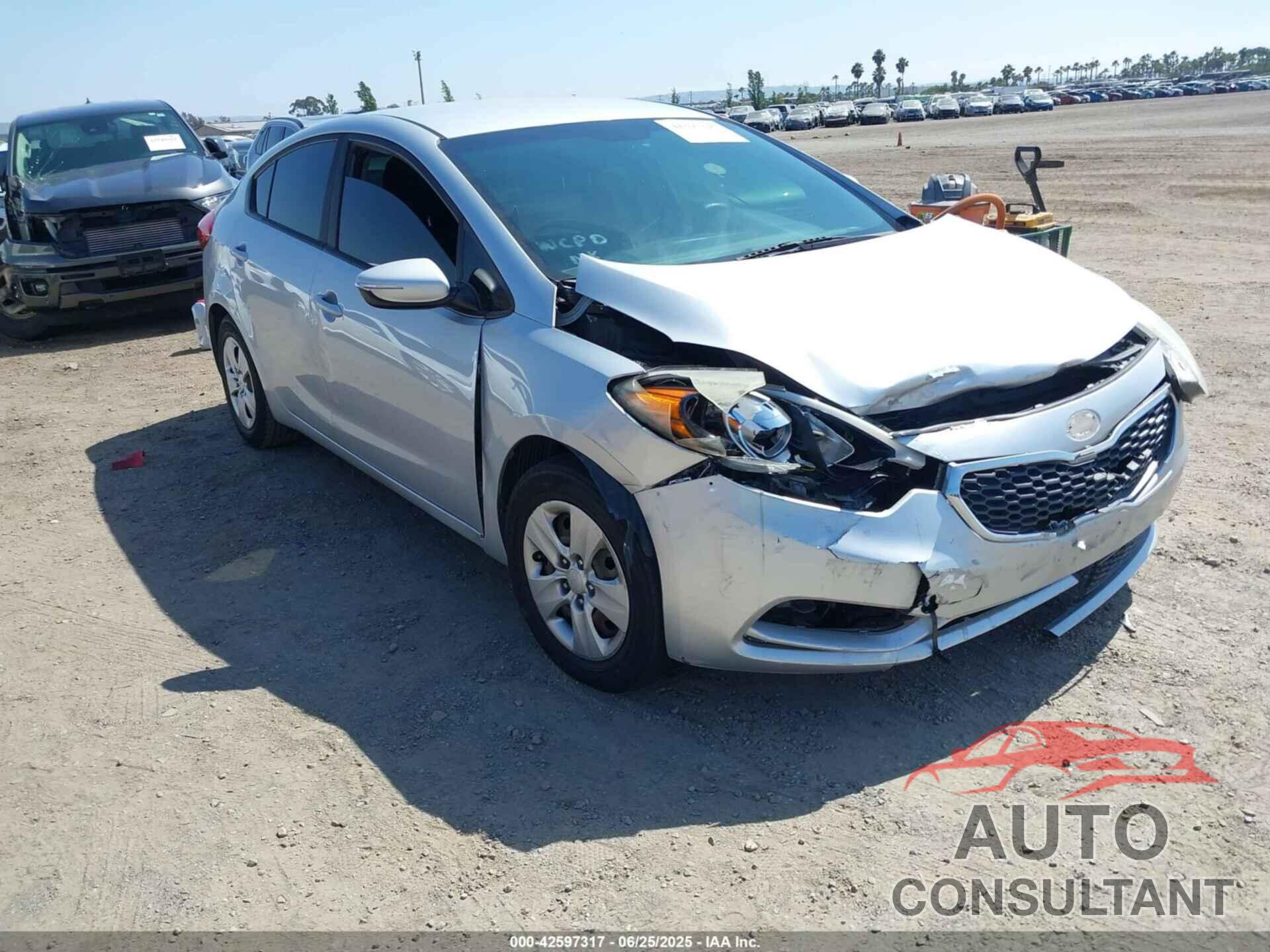 KIA FORTE 2016 - KNAFX4A66G5594877