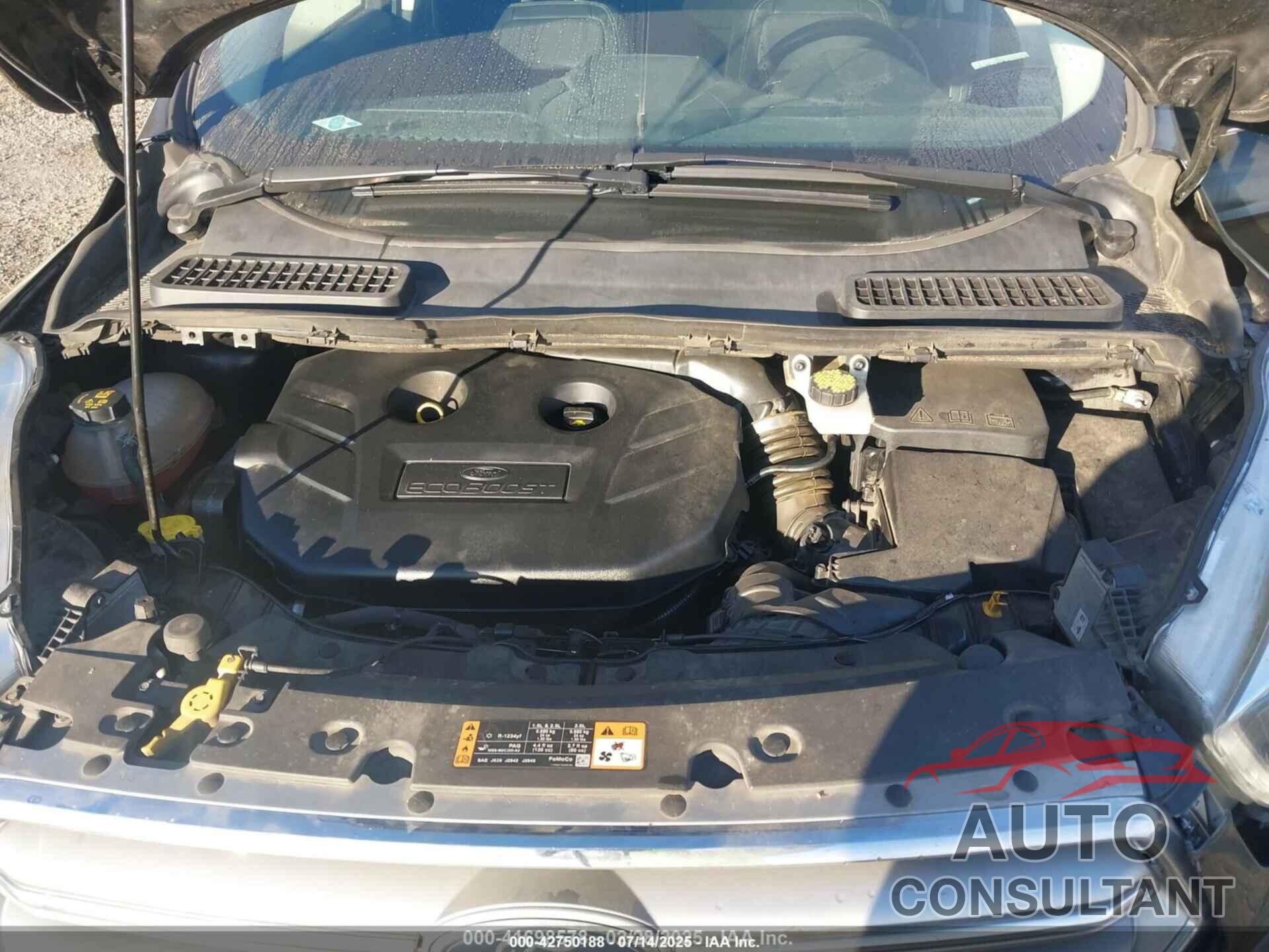 FORD ESCAPE 2017 - 1FMCU9G93HUC02907