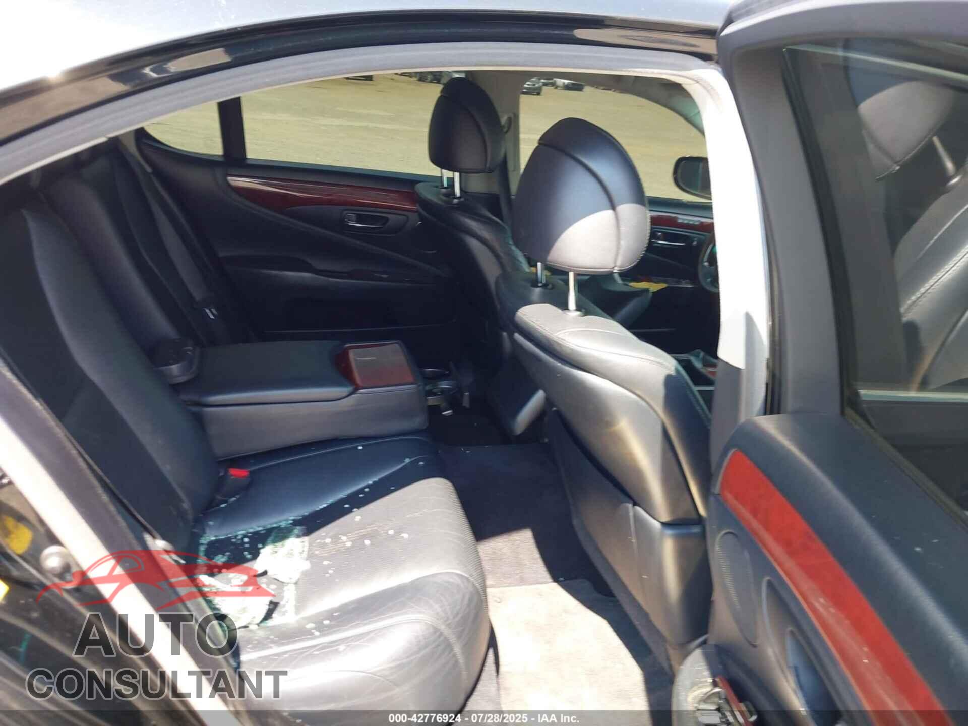 LEXUS LS 460 2009 - JTHCL46F095003664