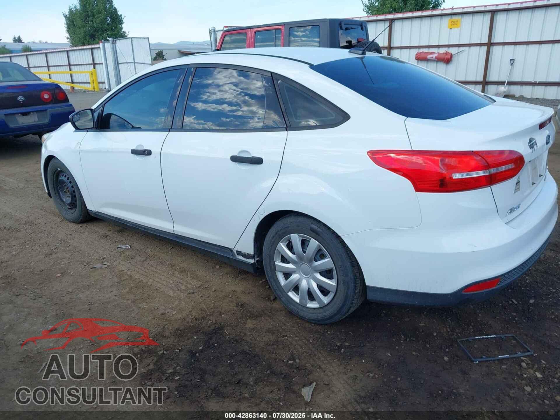 FORD FOCUS 2015 - 1FADP3E21FL256508