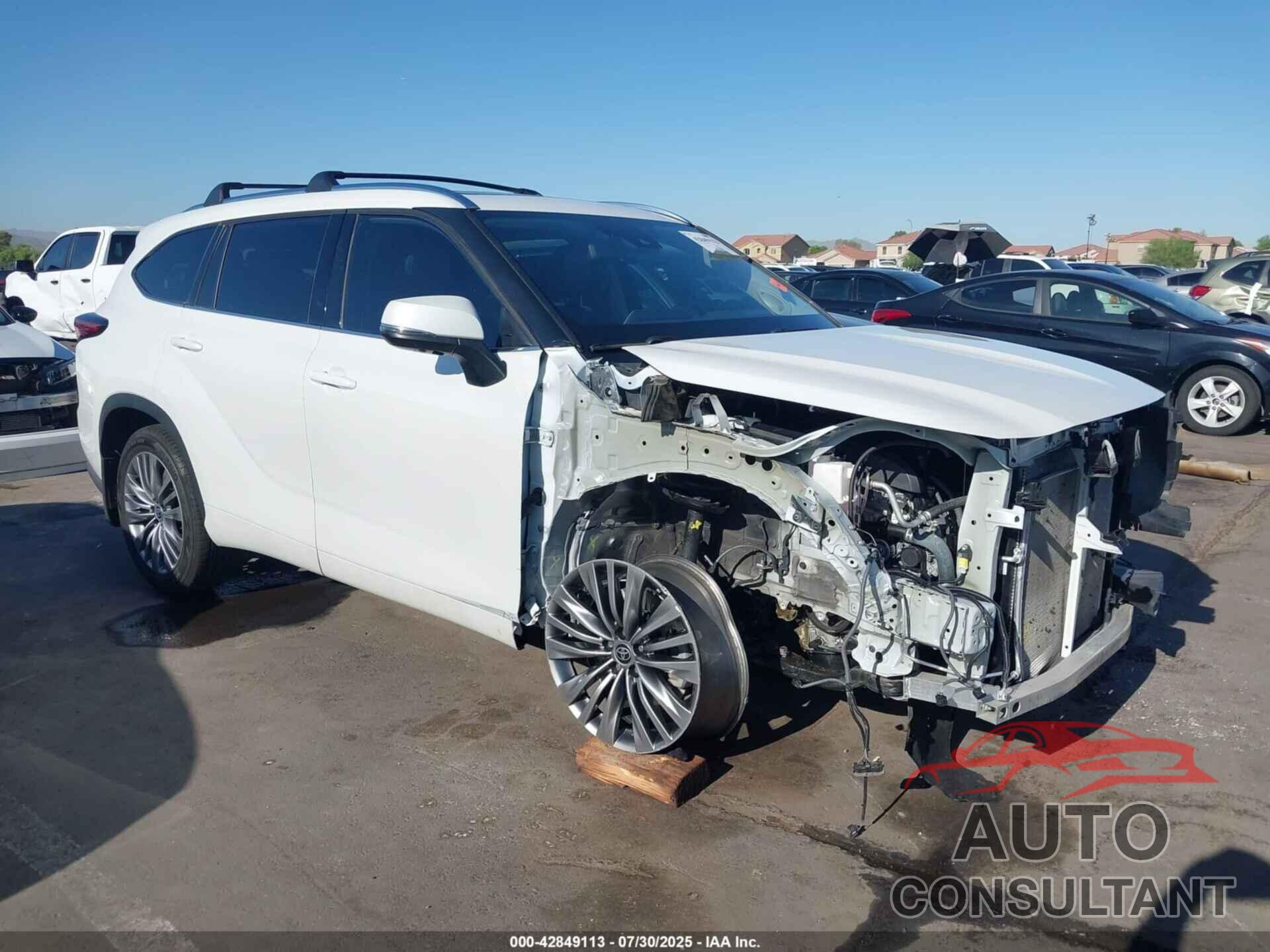 TOYOTA HIGHLANDER 2022 - 5TDFZRAH7NS103221
