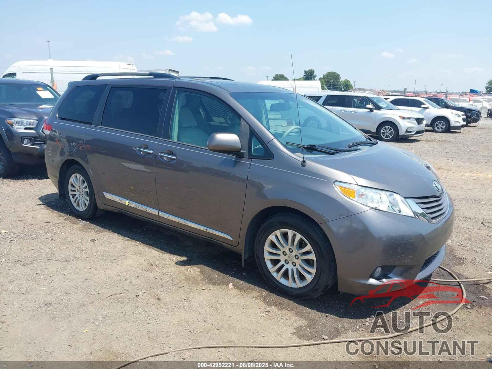 TOYOTA SIENNA 2013 - 5TDYK3DC5DS358667
