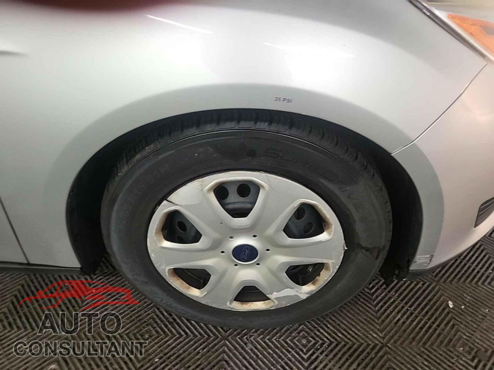 FORD FOCUS 2016 - 1FADP3E28GL306810