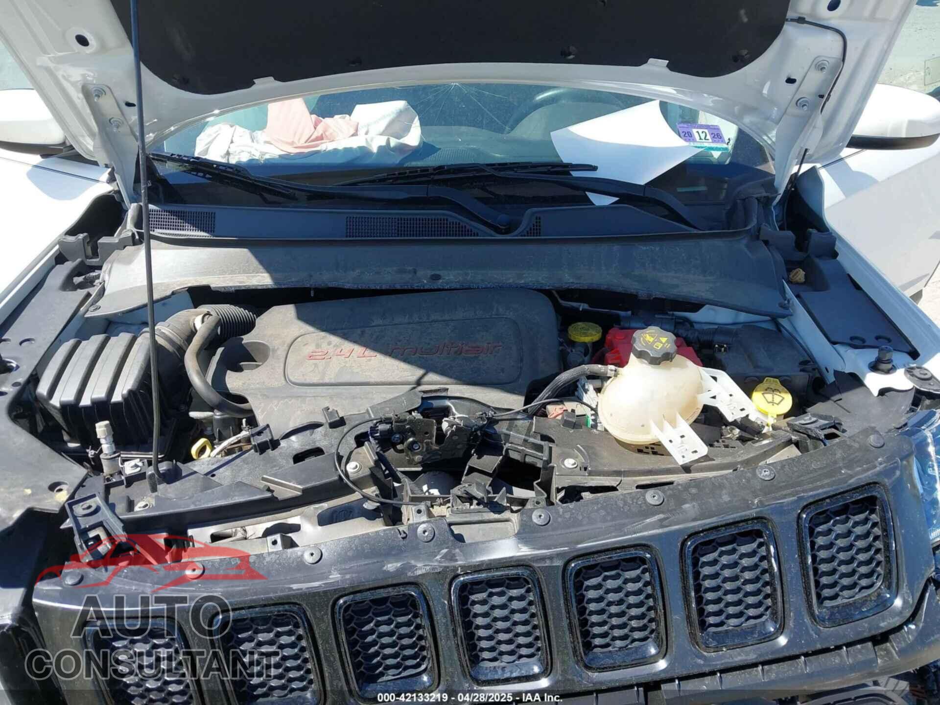 JEEP COMPASS 2020 - 3C4NJDBB2LT131916