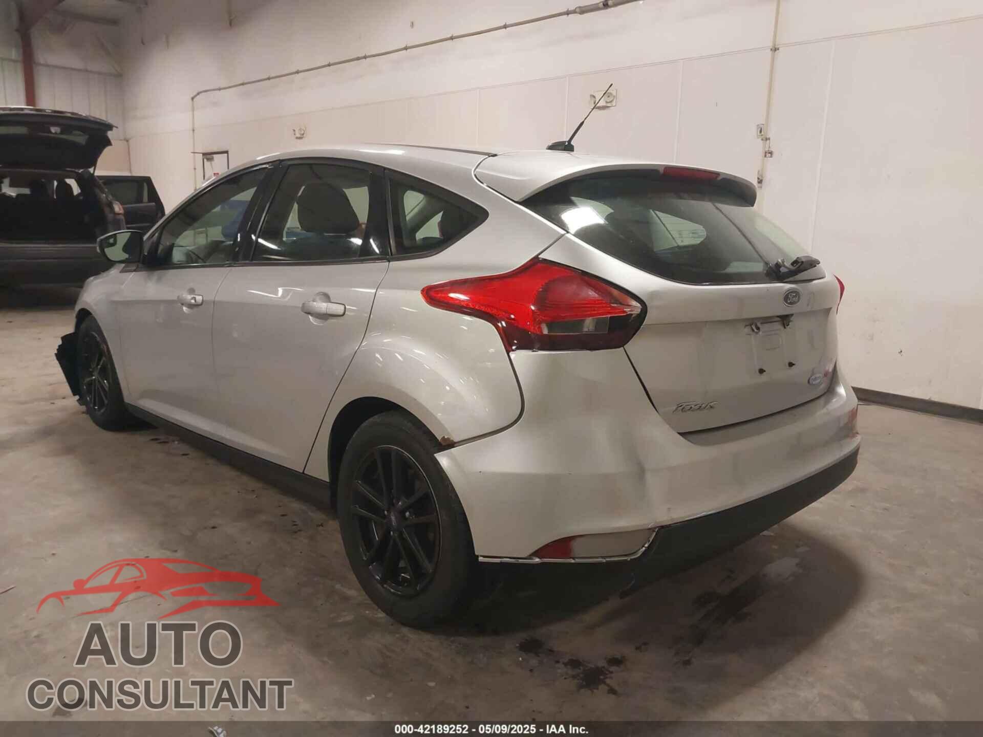 FORD FOCUS 2017 - 1FADP3K21HL278743
