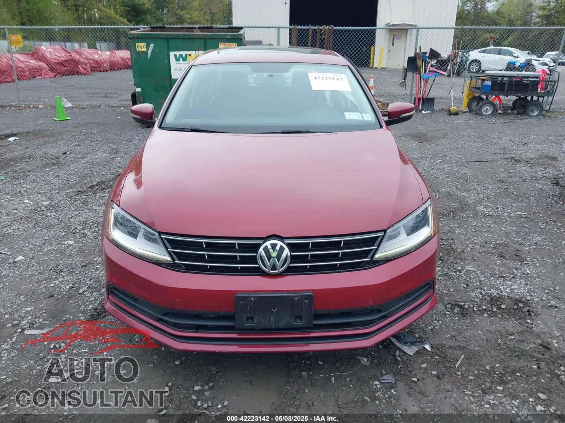 VOLKSWAGEN JETTA 2018 - 3VWDB7AJ3JM224323