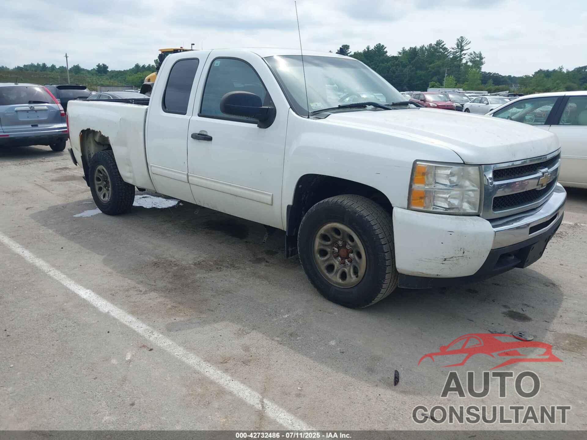 CHEVROLET SILVERADO 1500 2011 - 1GCRKREAXBZ428213