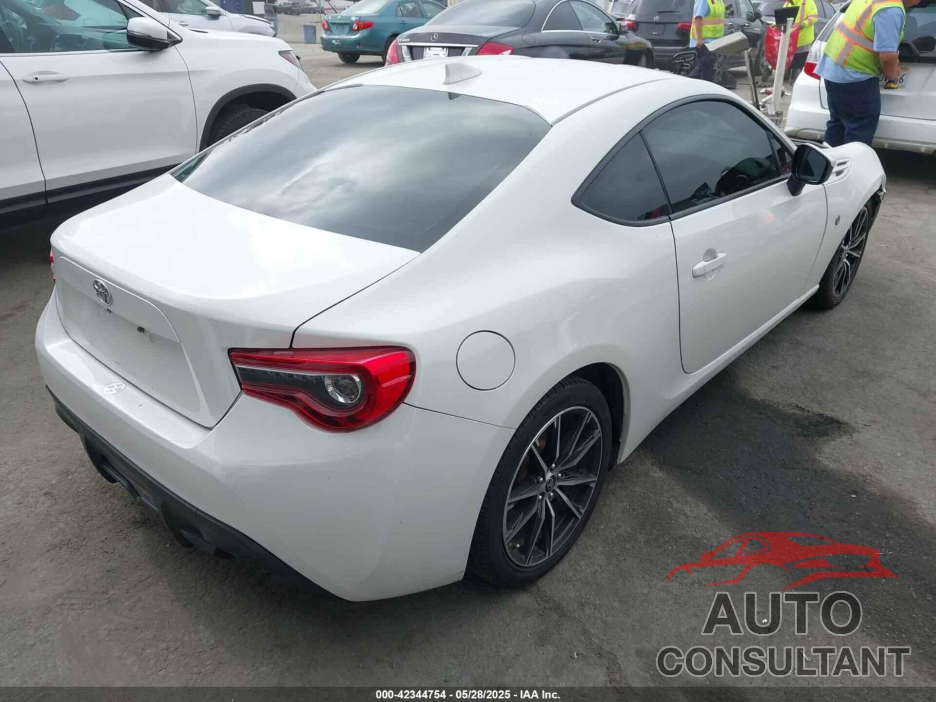 TOYOTA 86 2019 - JF1ZNAA18K8700624