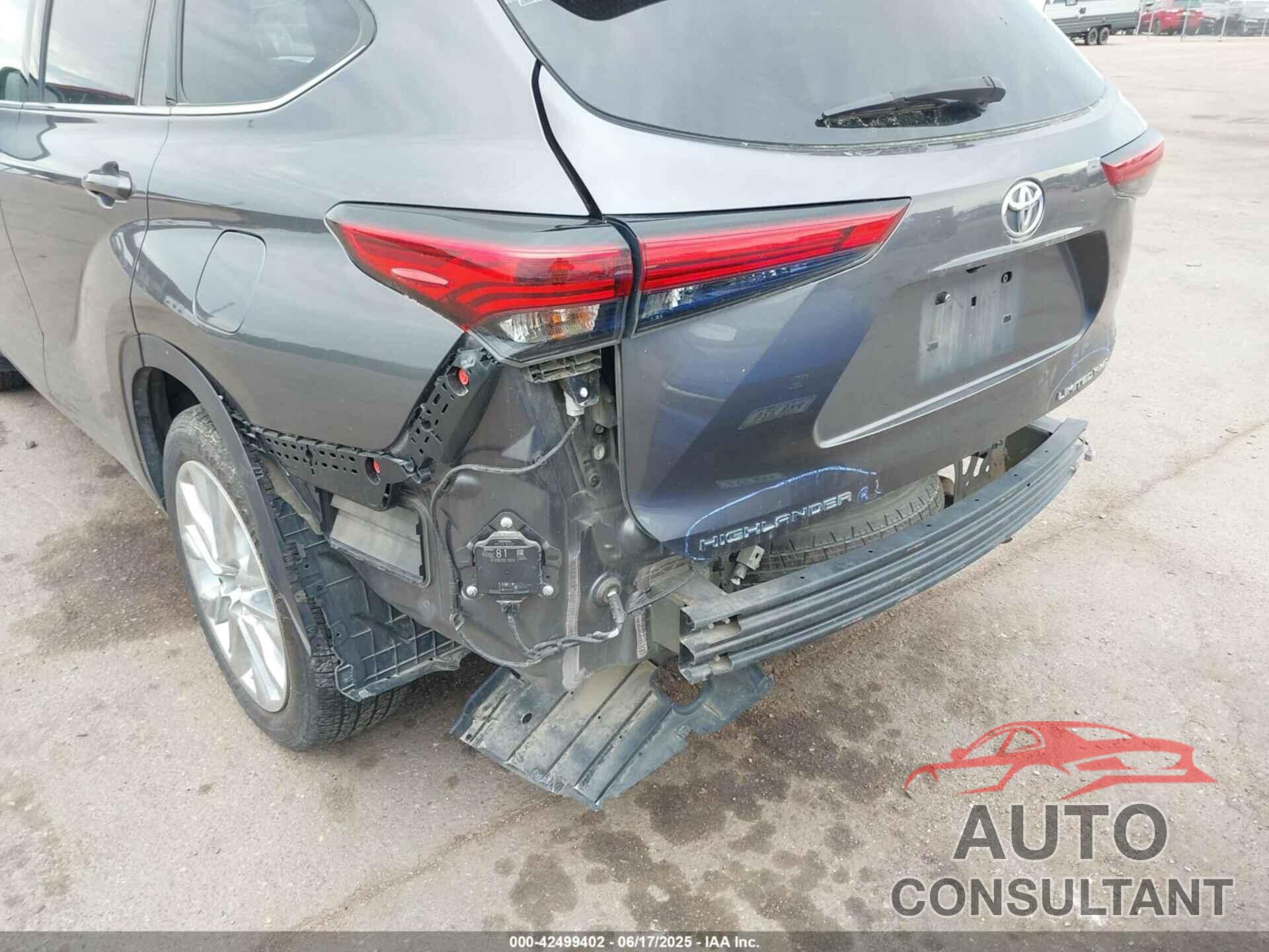 TOYOTA HIGHLANDER 2021 - 5TDDZRBH9MS540657