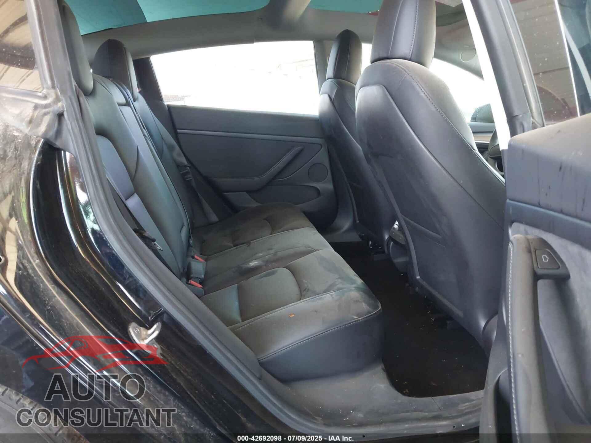 TESLA MODEL 3 2021 - 5YJ3E1EA7MF074870