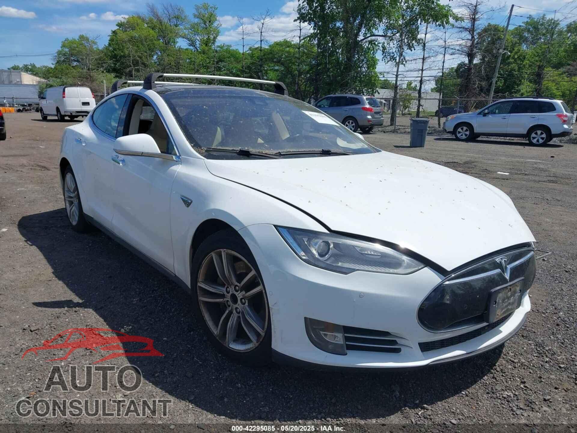 TESLA MODEL S 2014 - 5YJSA1S10EFP50606