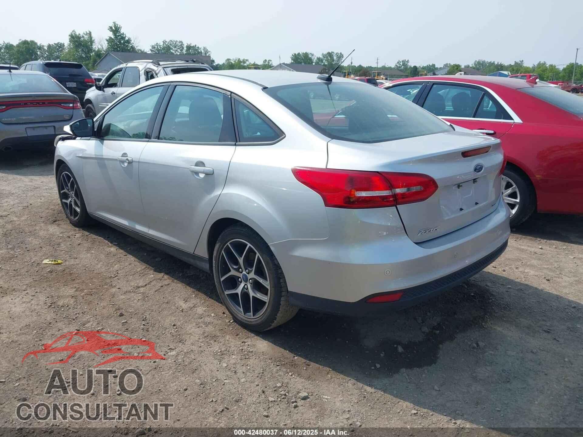 FORD FOCUS 2017 - 1FADP3H21HL340181