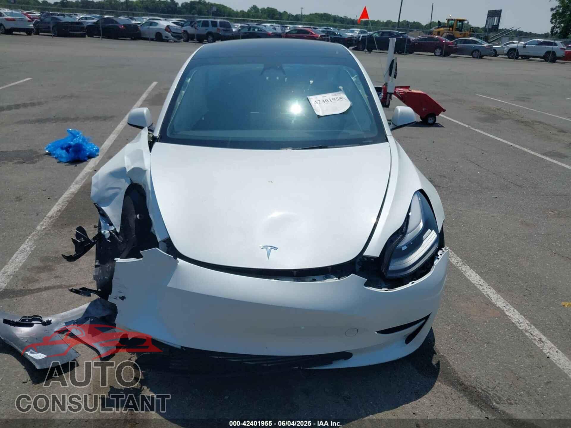 TESLA MODEL 3 2023 - 5YJ3E1EAXPF645384
