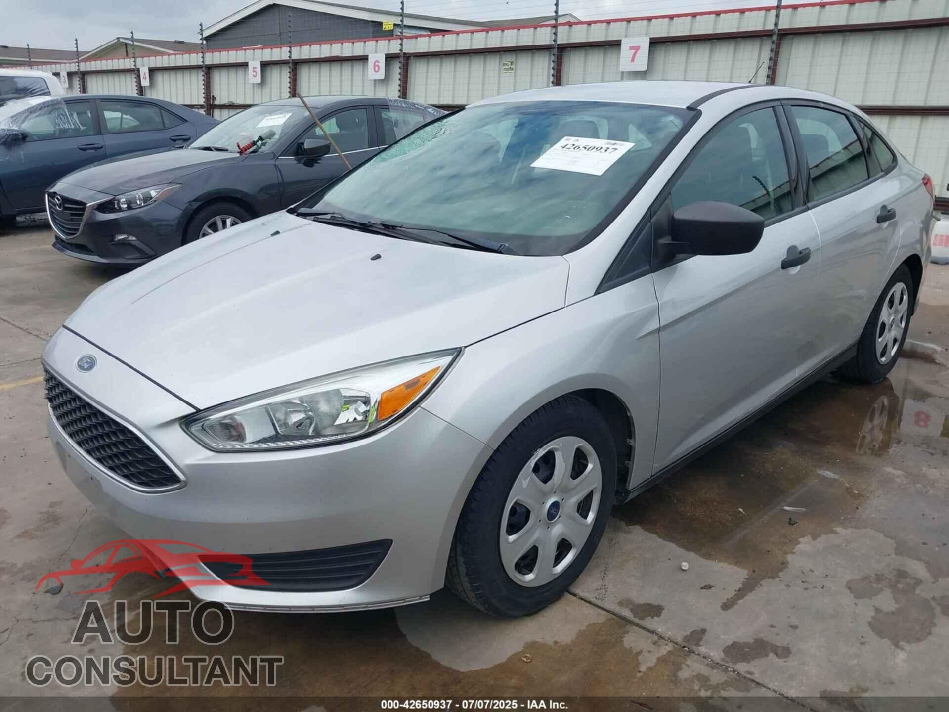 FORD FOCUS 2015 - 1FADP3E20FL368281