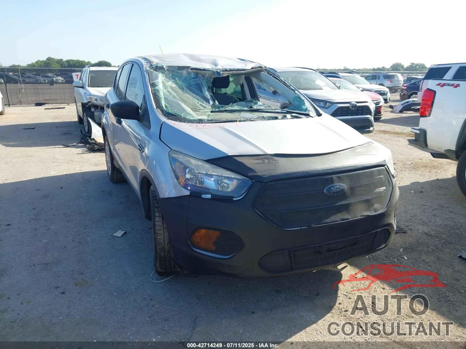 FORD ESCAPE 2018 - 1FMCU0F72JUB86832