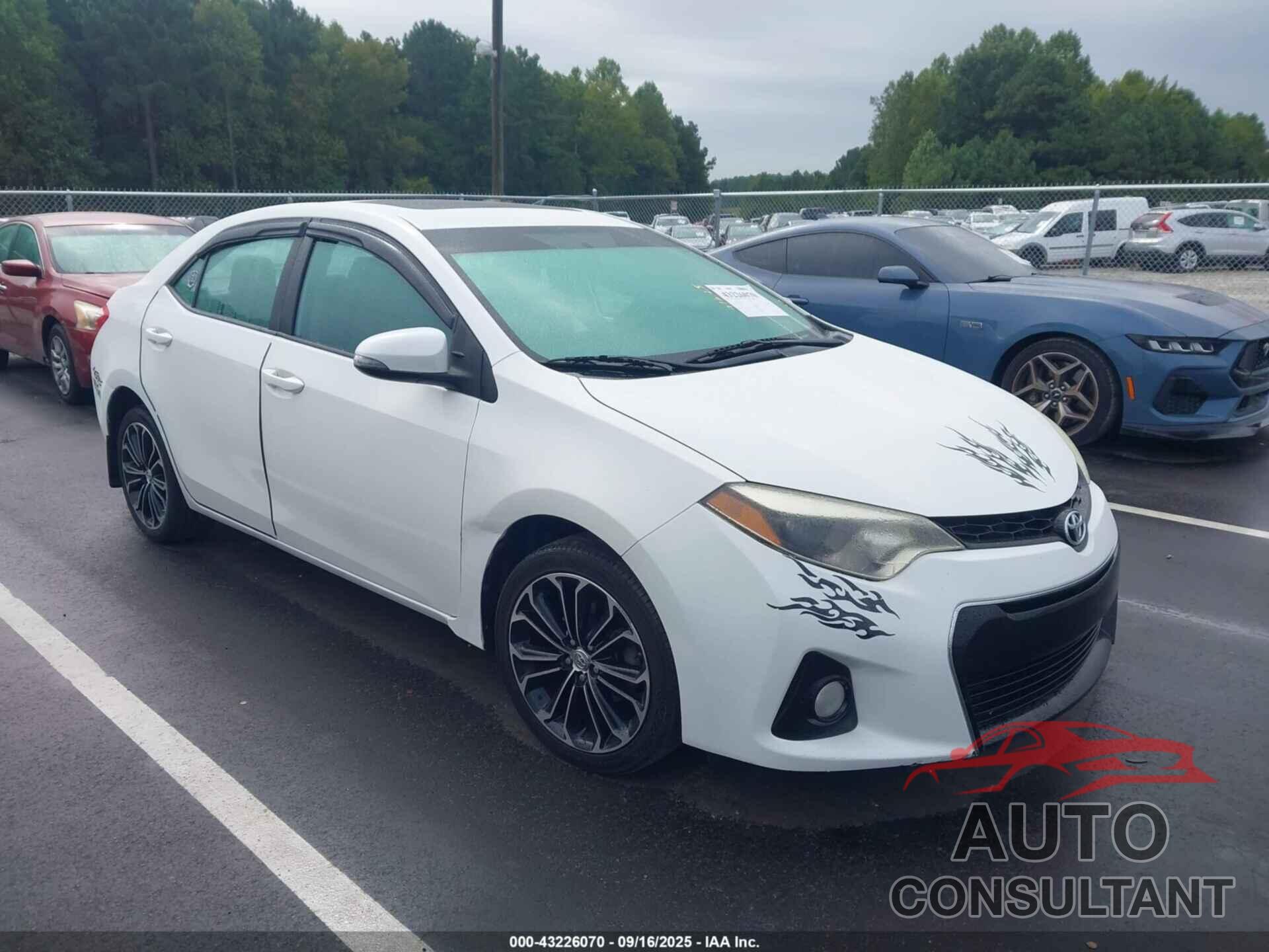 TOYOTA COROLLA 2014 - 5YFBURHE0EP012485