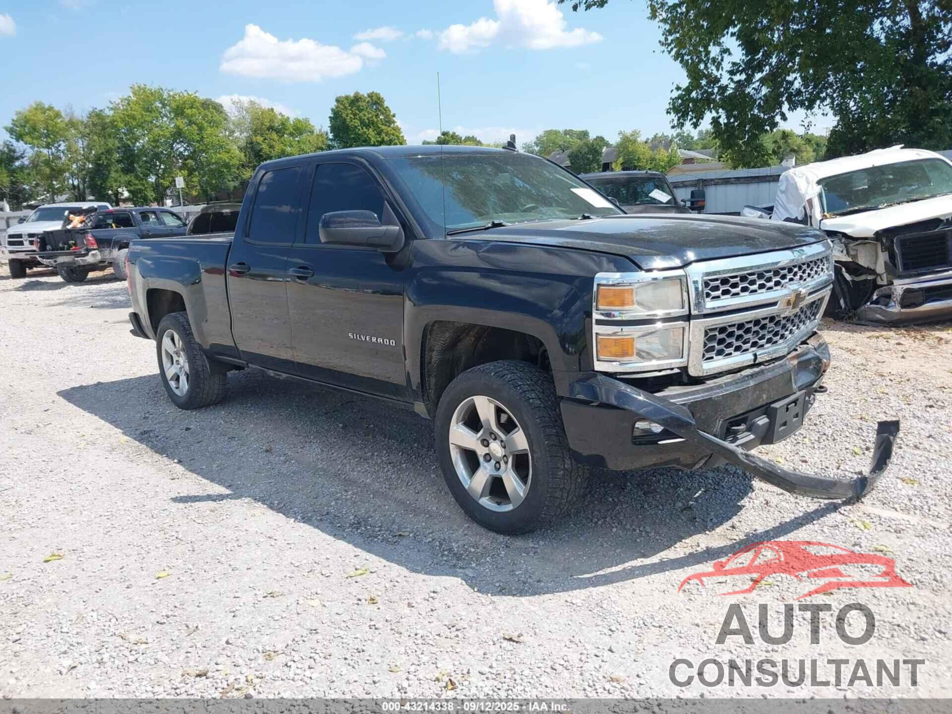 CHEVROLET SILVERADO 1500 2014 - 1GCVKREC9EZ265378