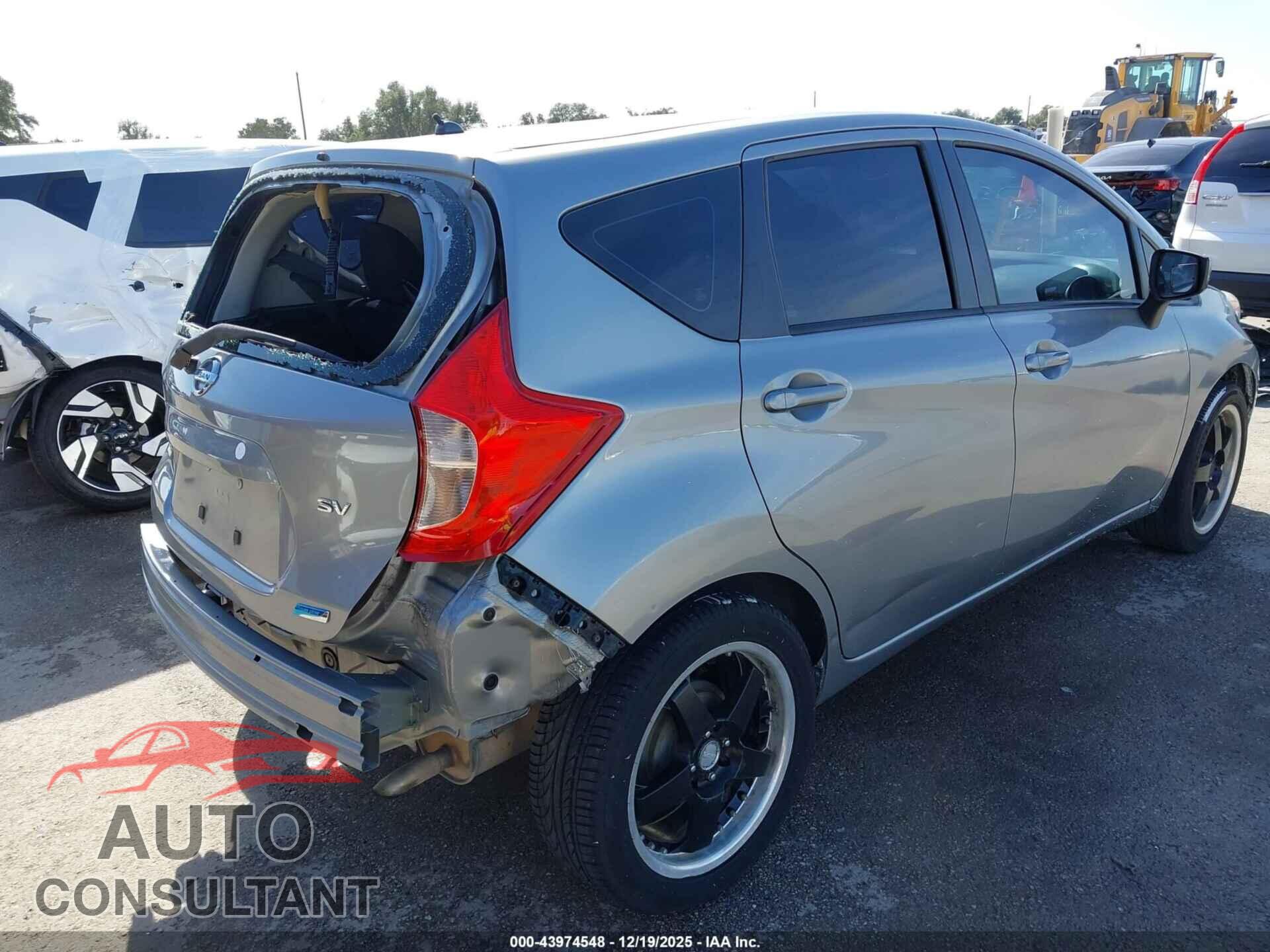 NISSAN VERSA NOTE 2015 - 3N1CE2CP0FL408645