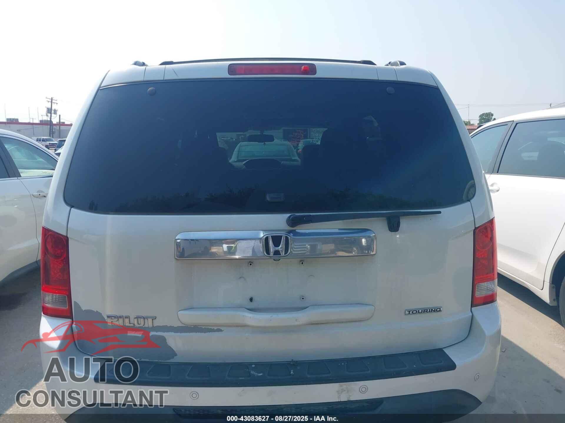 HONDA PILOT 2015 - 5FNYF3H92FB007774
