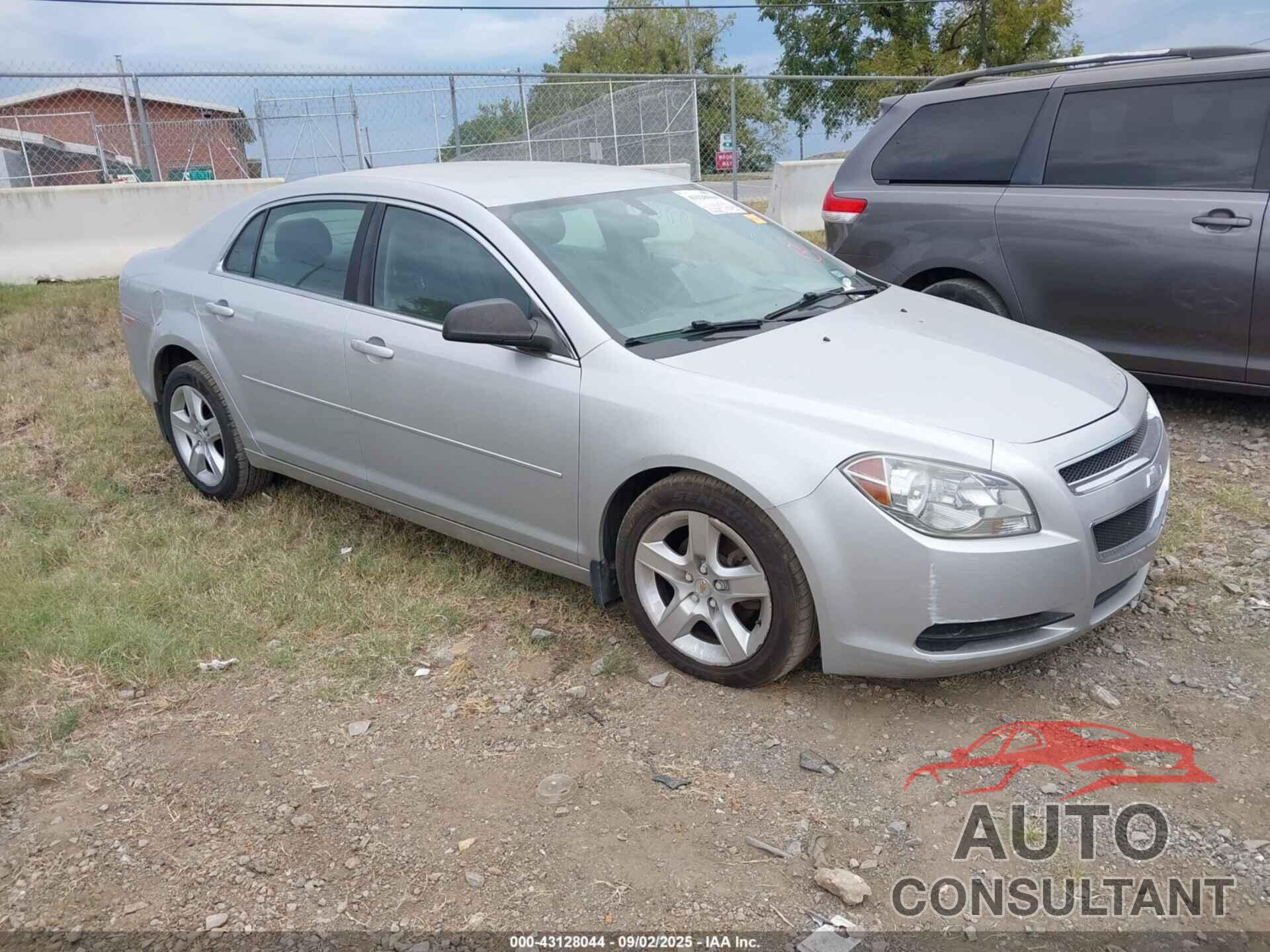 CHEVROLET MALIBU 2011 - 1G1ZB5E12BF211211